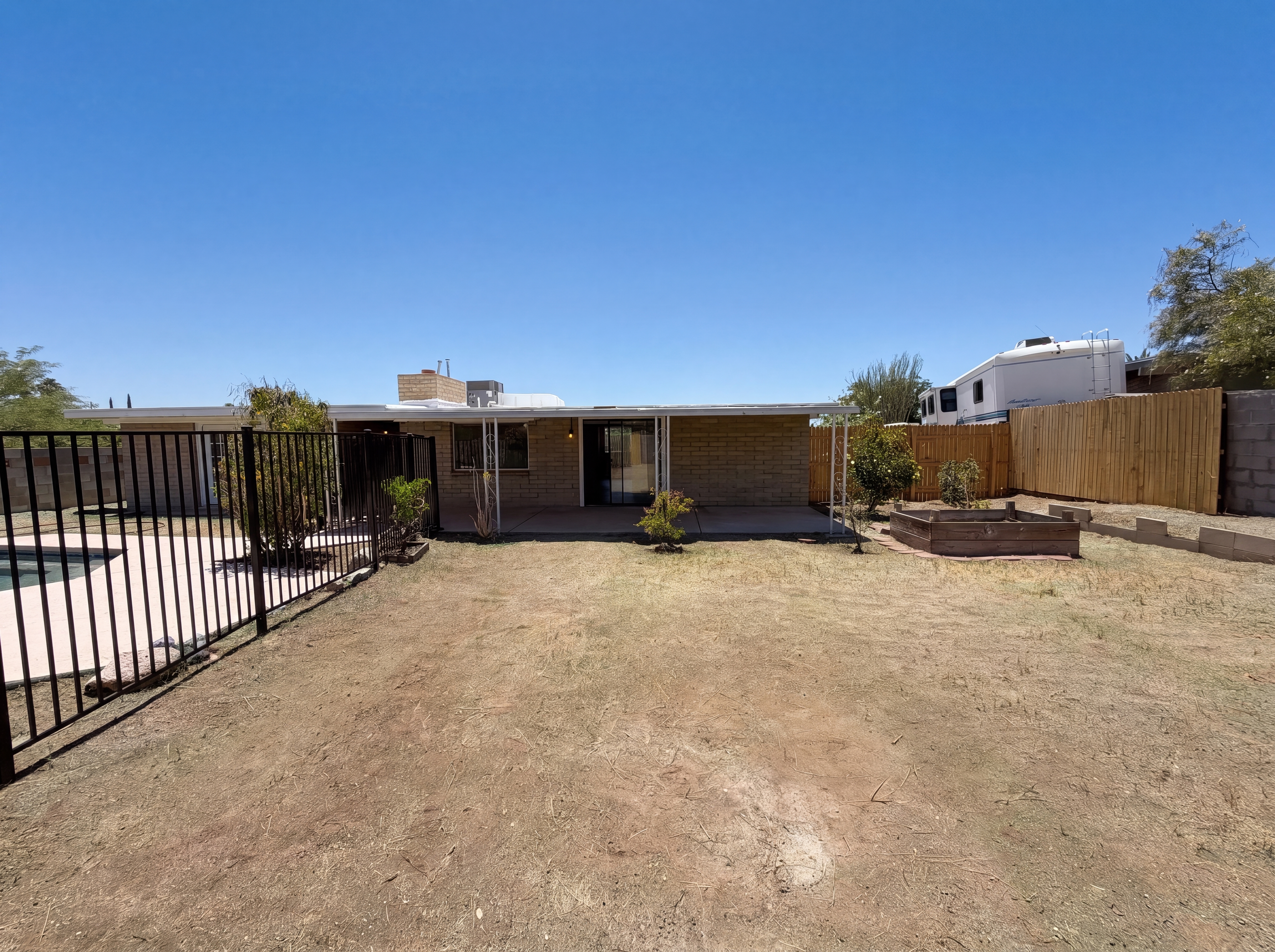 Photo 5 of 23 of 1525 S Renee Pl, Tucson, AZ