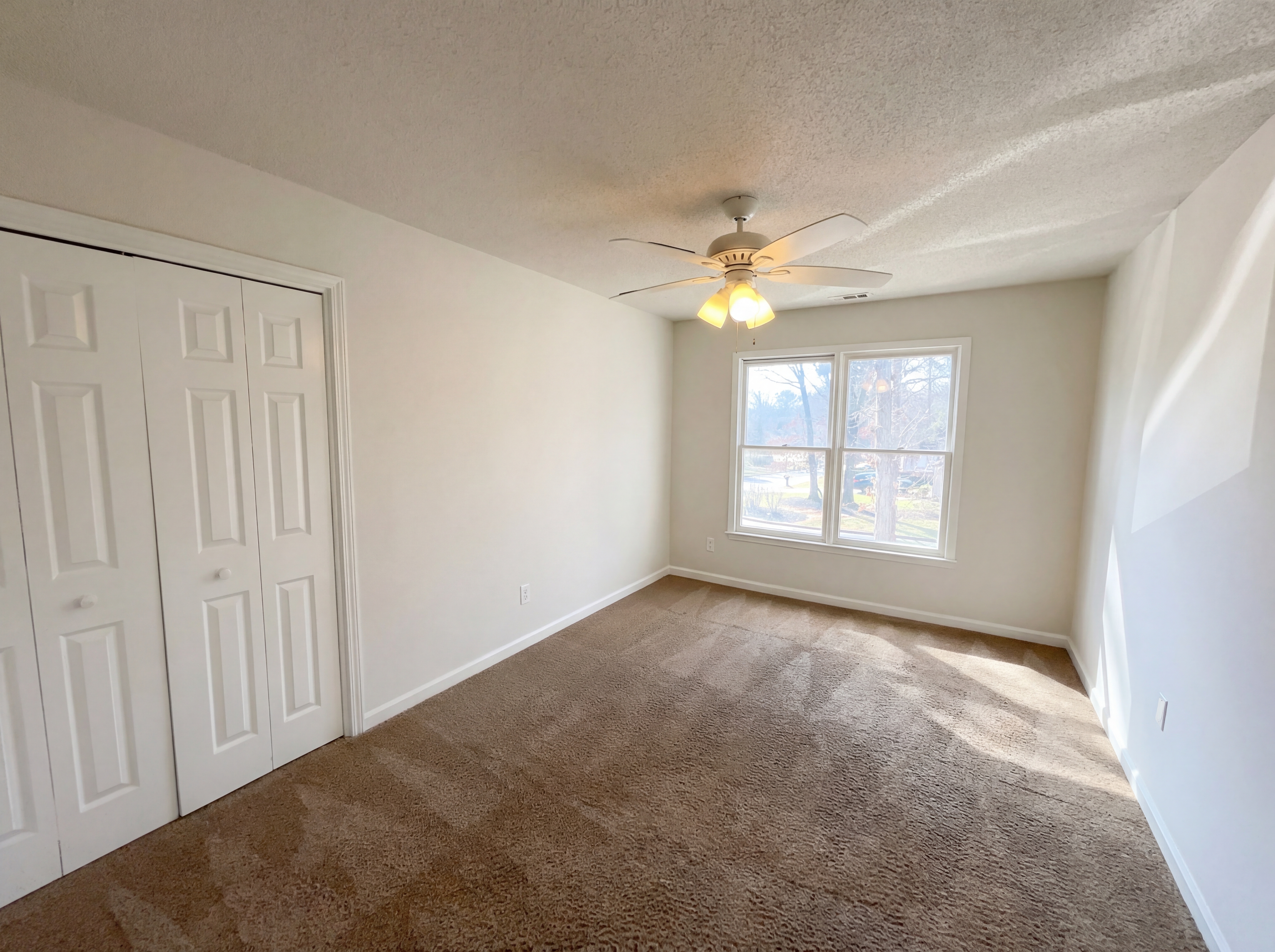 Photo 19 of 28 of 1012 Crown Corners Dr, McDonough, GA