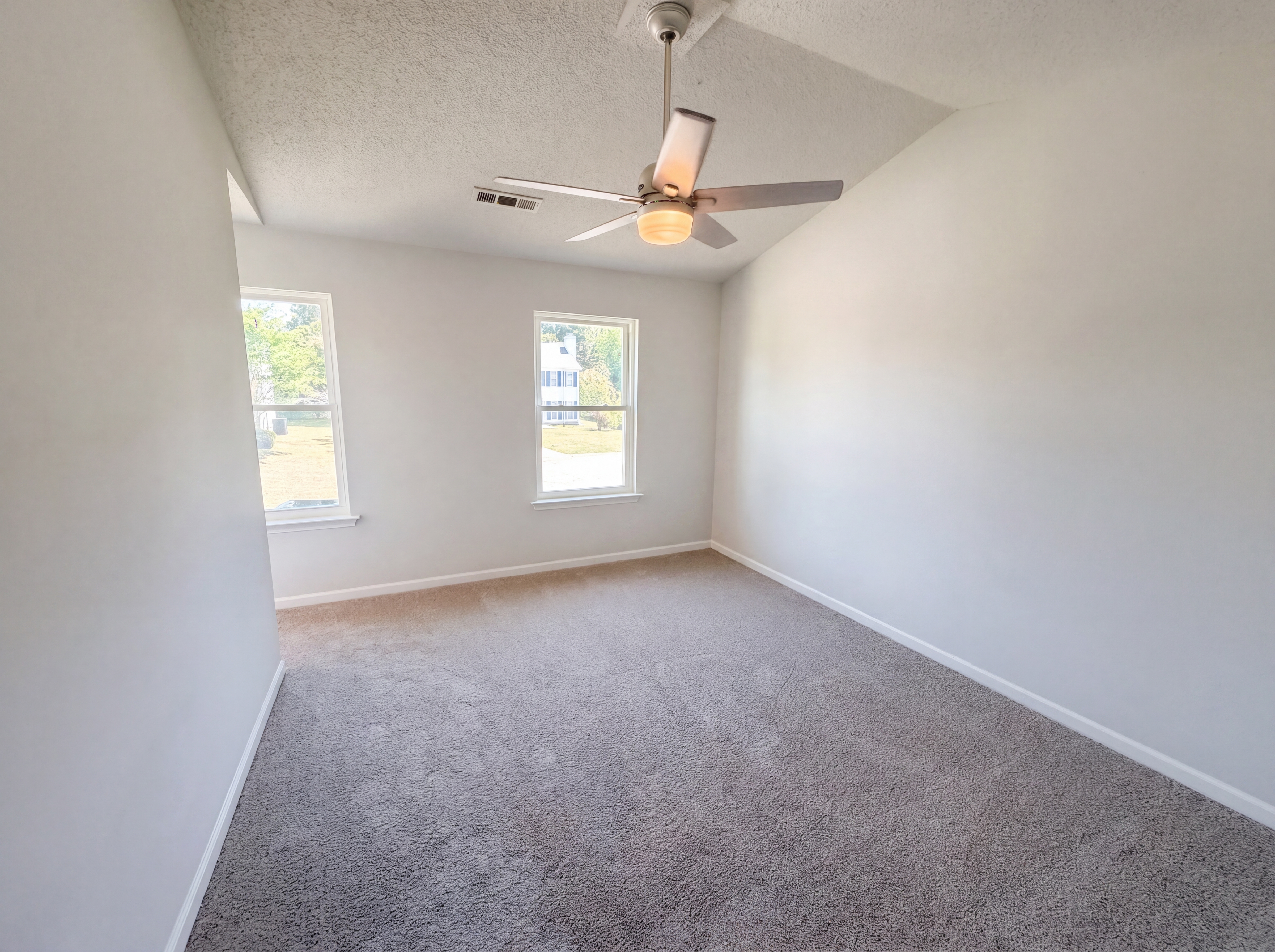 Photo 13 of 20 of 6 Pinellas Ct, Simpsonville, SC
