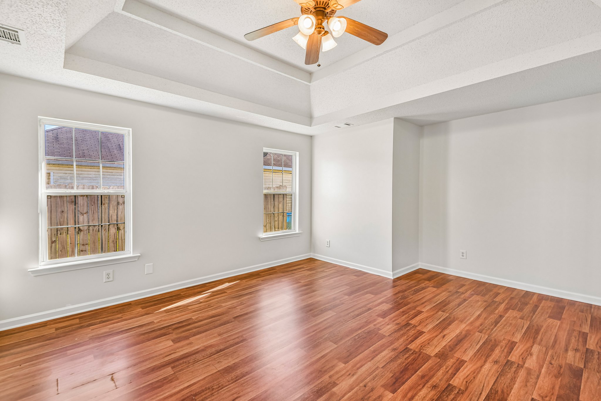 Photo 4 of 25 of 902 Haverhill Cir, Warner Robins, GA