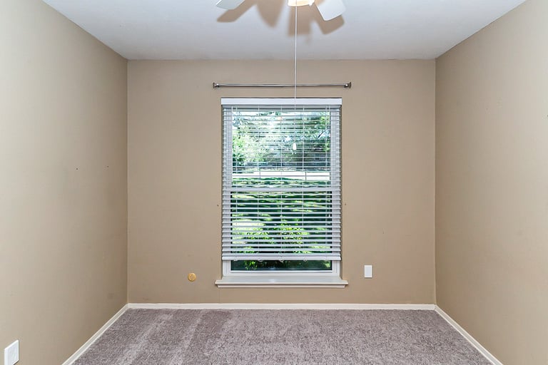Photo 18 of 23 - 1500 Arvel Cir, Azle, TX 76020