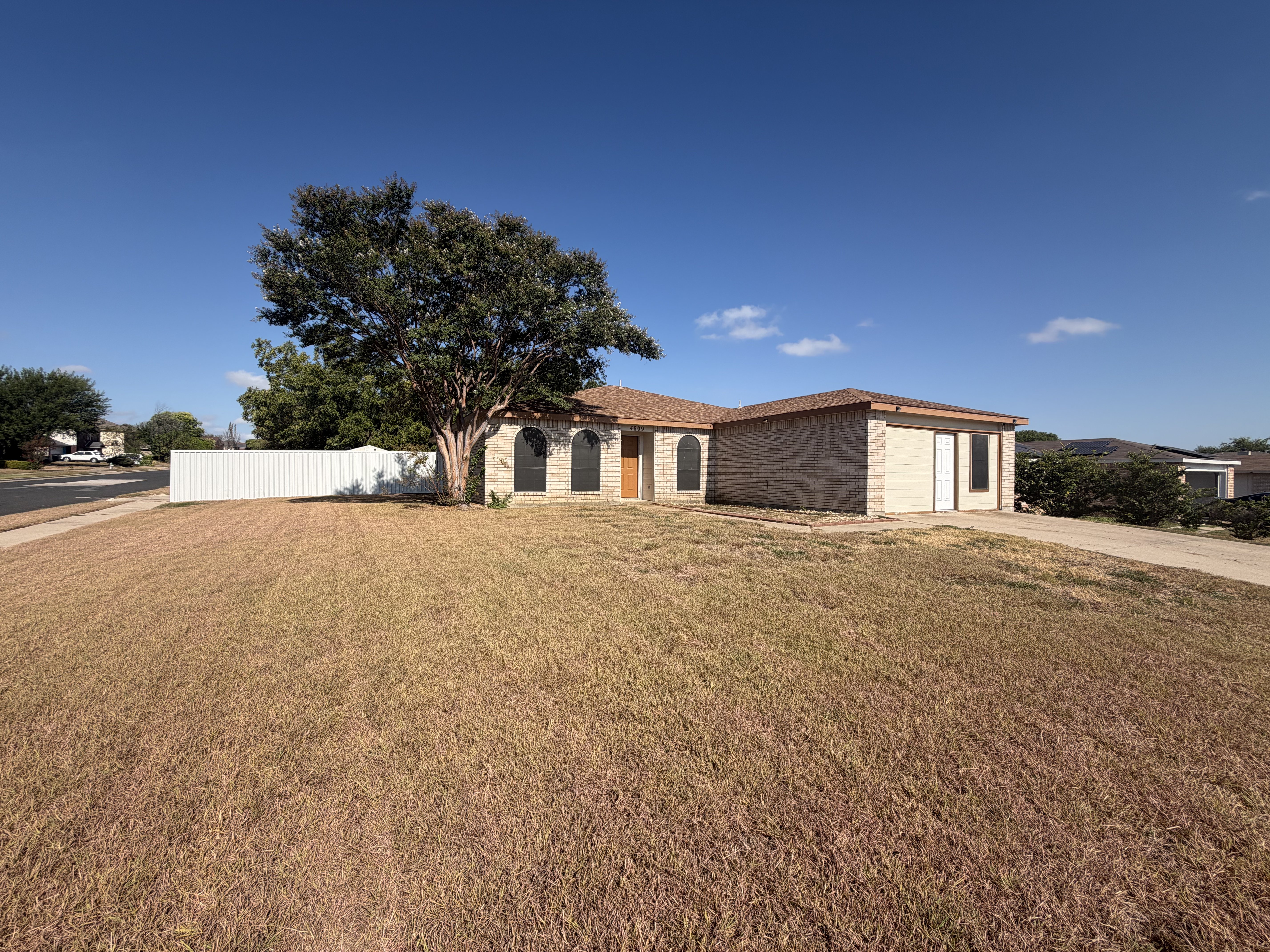 Photo 17 of 21 of 4609 Oxford Dr, Killeen, TX