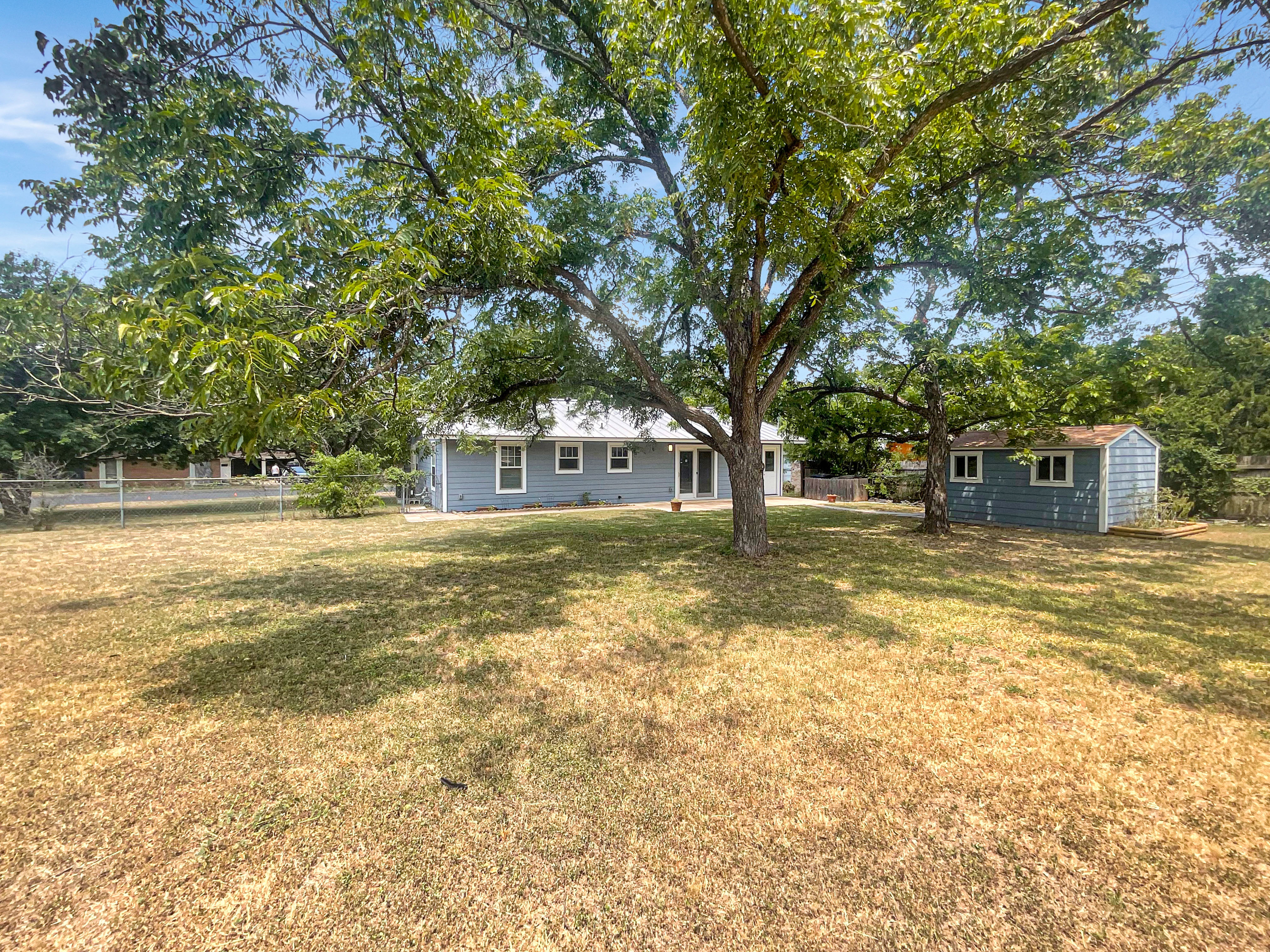 Photo 15 of 21 of 8801 Parkfield Dr, Austin, TX