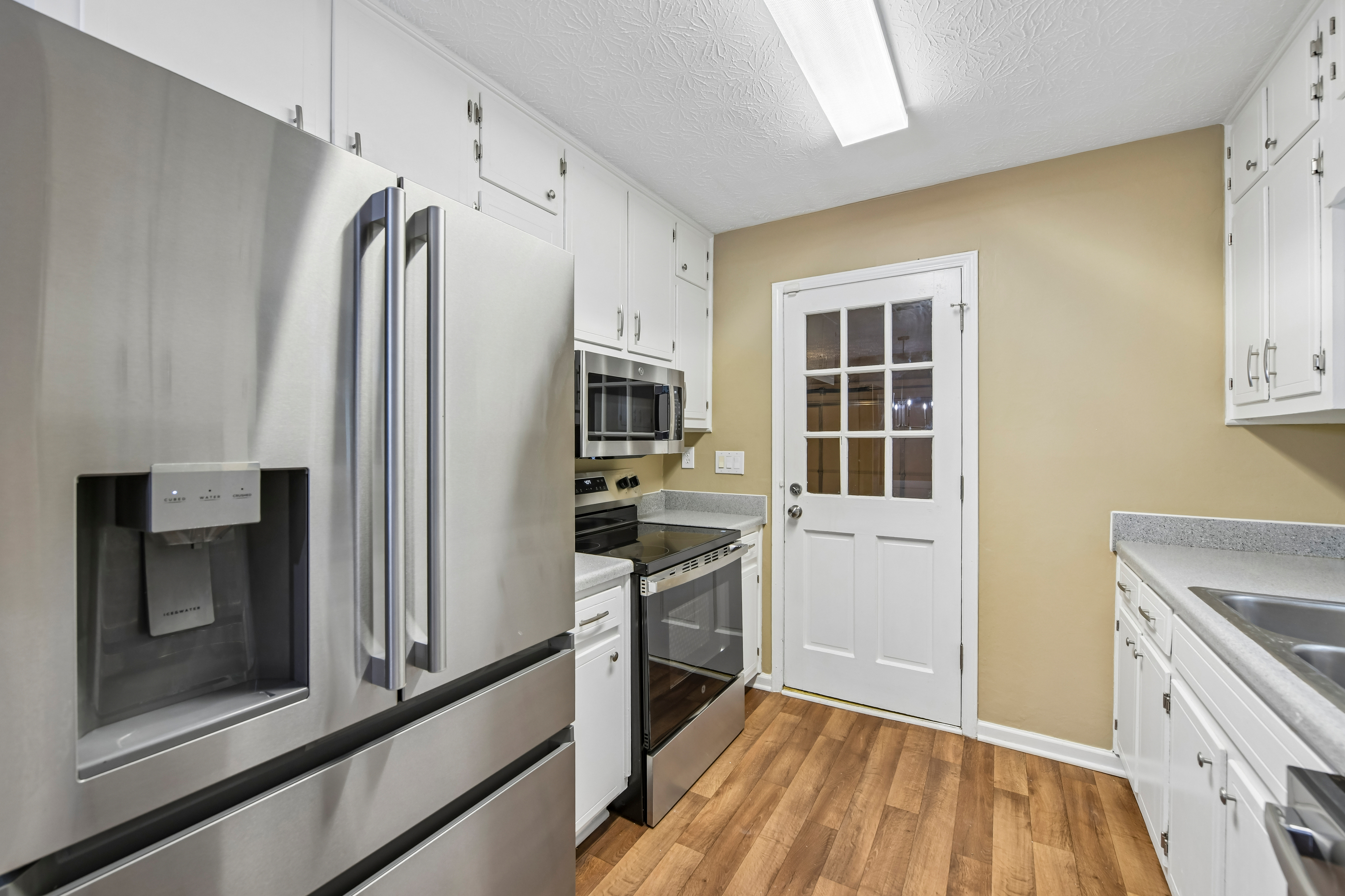 Photo 17 of 38 of 714 Continental Dr, Lawrenceville, GA