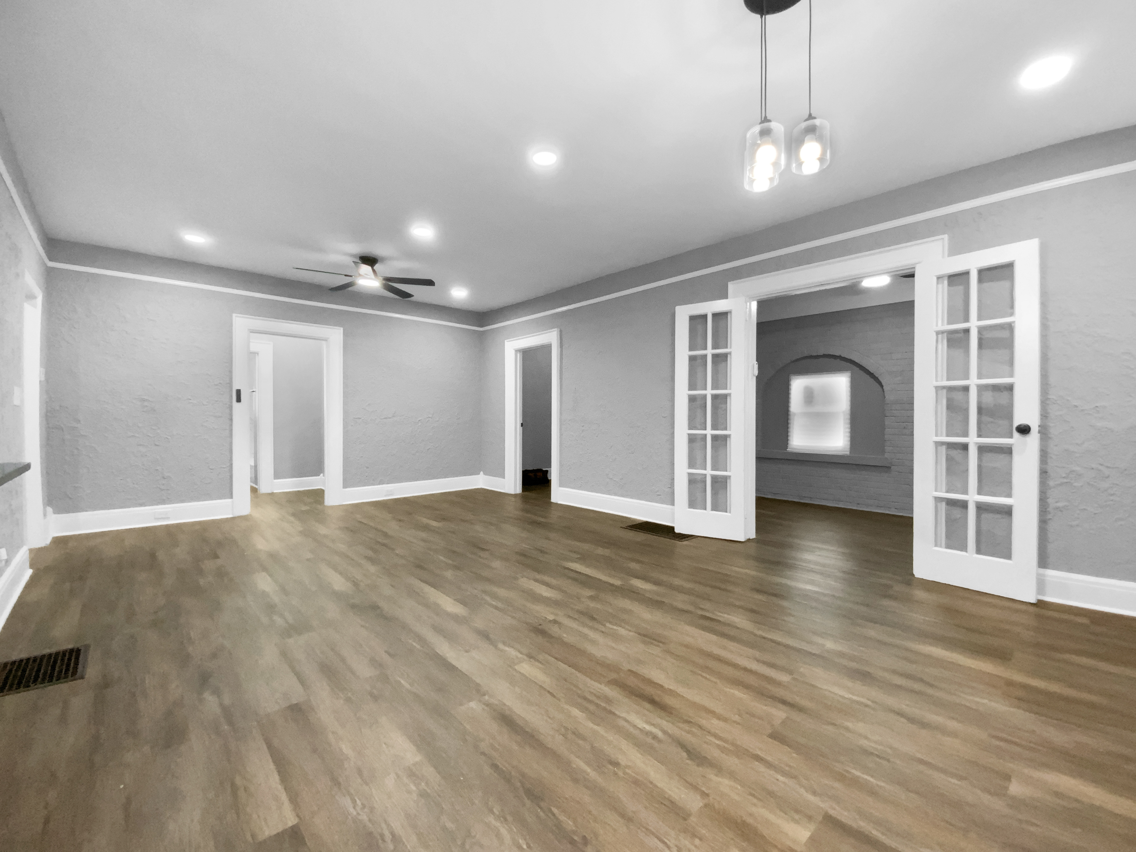 Photo 18 of 21 of 1033 Graymont Ave W, Birmingham, AL