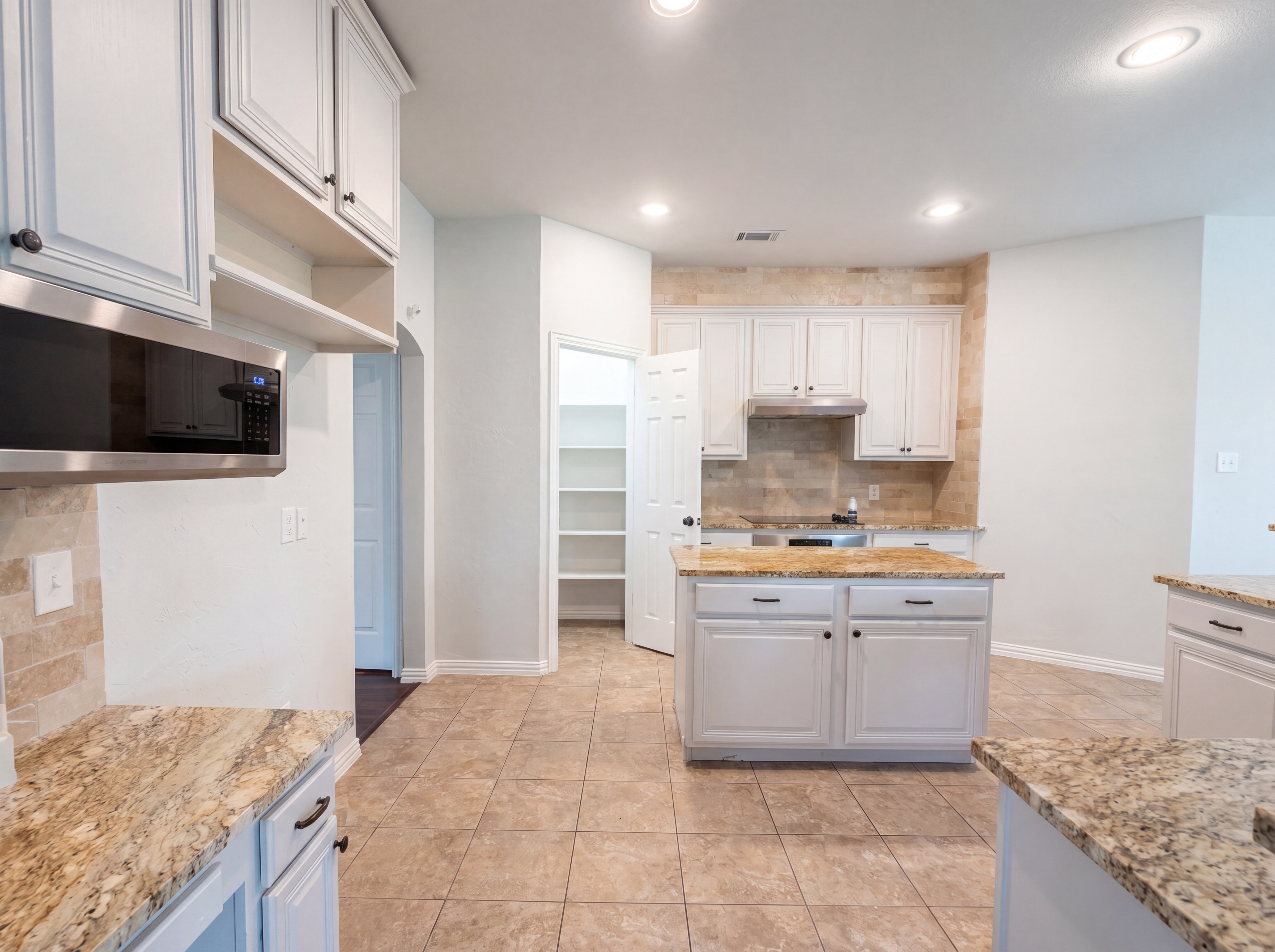 Photo 19 of 24 of 4536 Risinghill Dr, Plano, TX