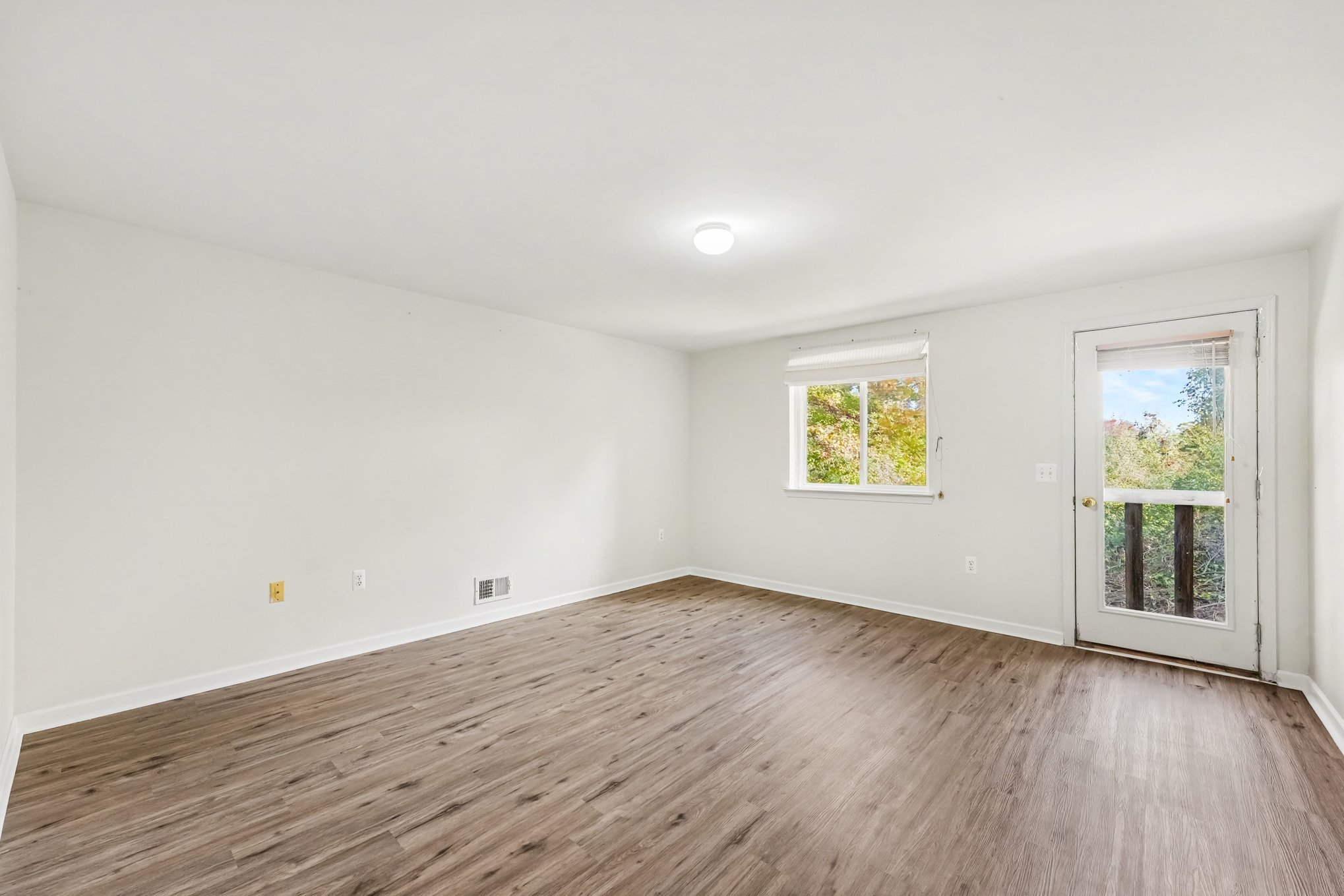 Photo 16 of 24 of 5151 Parsley Dr, Shelby Township, MI
