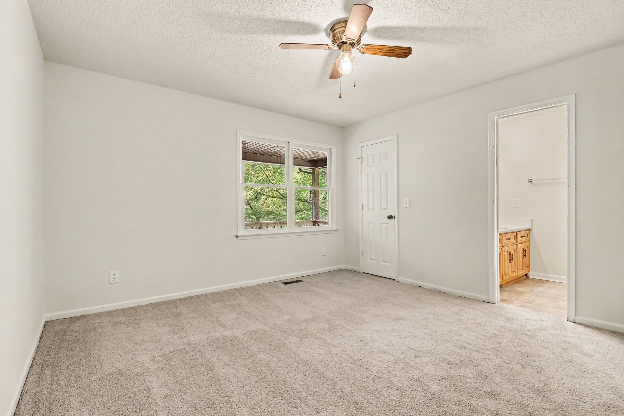 Photo 4 of 18 of 241 Moss Cove Rd, Blairsville, GA