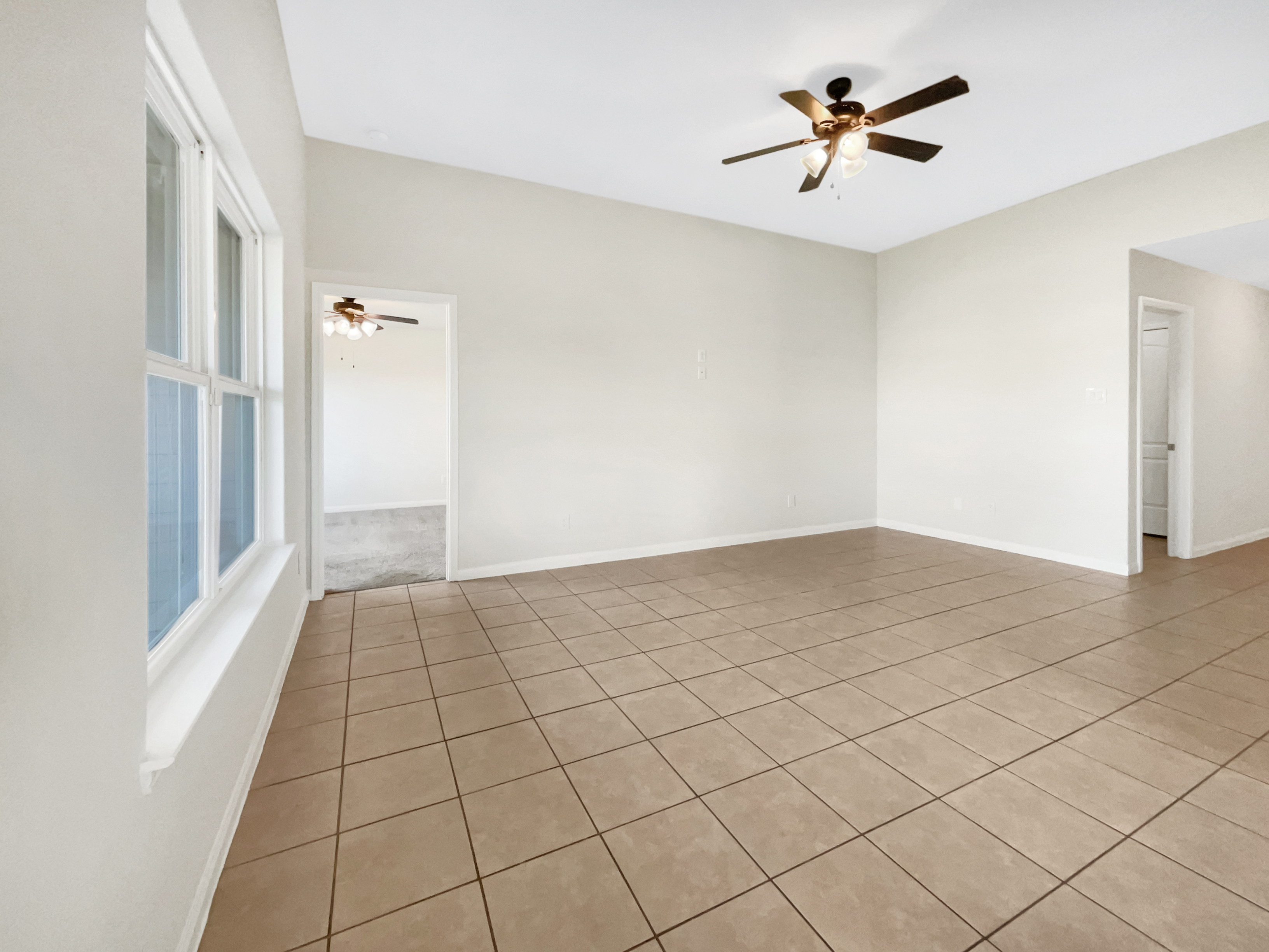 Photo 13 of 19 of 5122 Breezy Parke Ln, Richmond, TX
