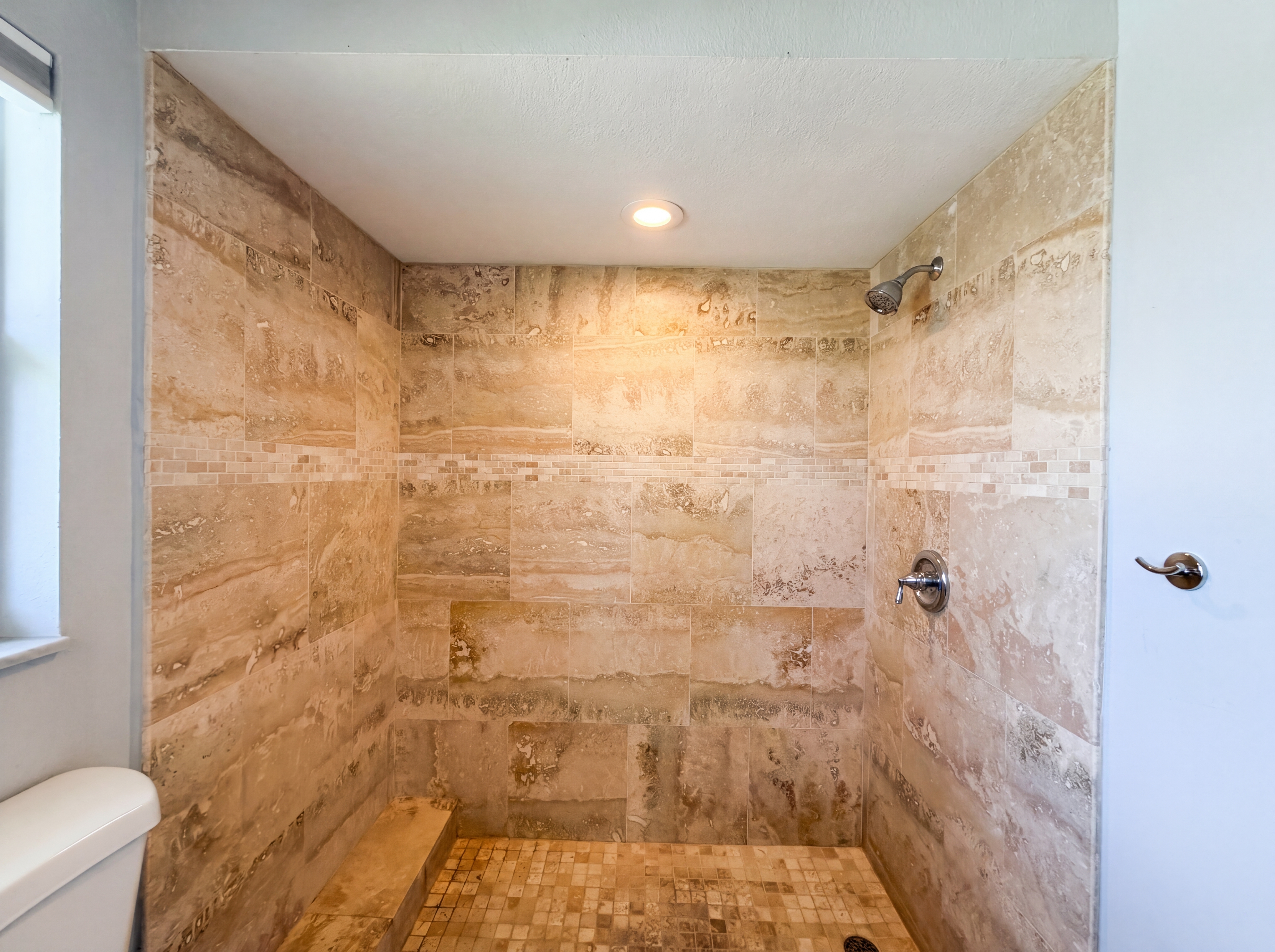 Photo 19 of 33 of 5644 Eichen Cir W, Fort Myers, FL