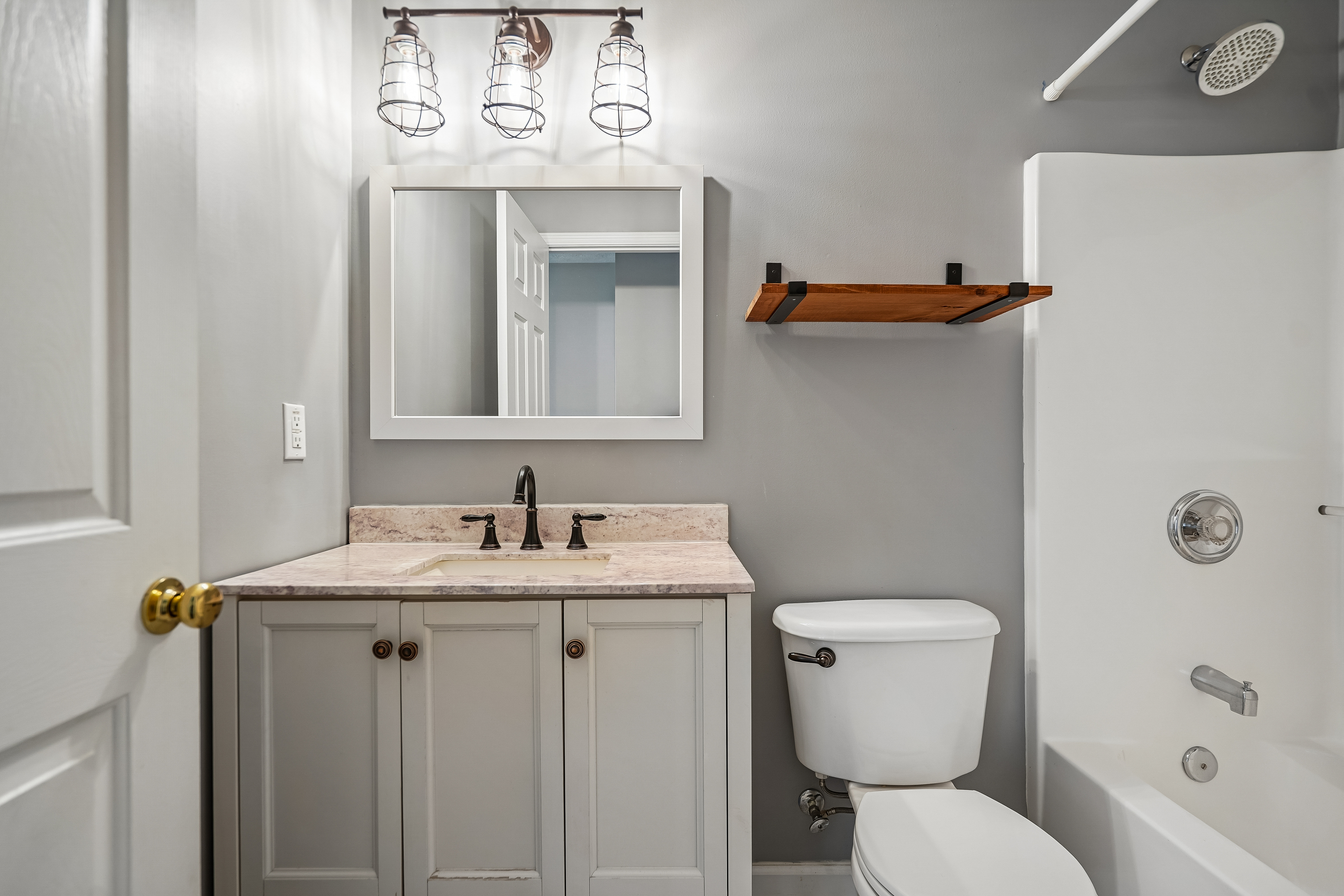 Photo 6 of 31 of 2213 Skylar Leigh Dr, Buford, GA