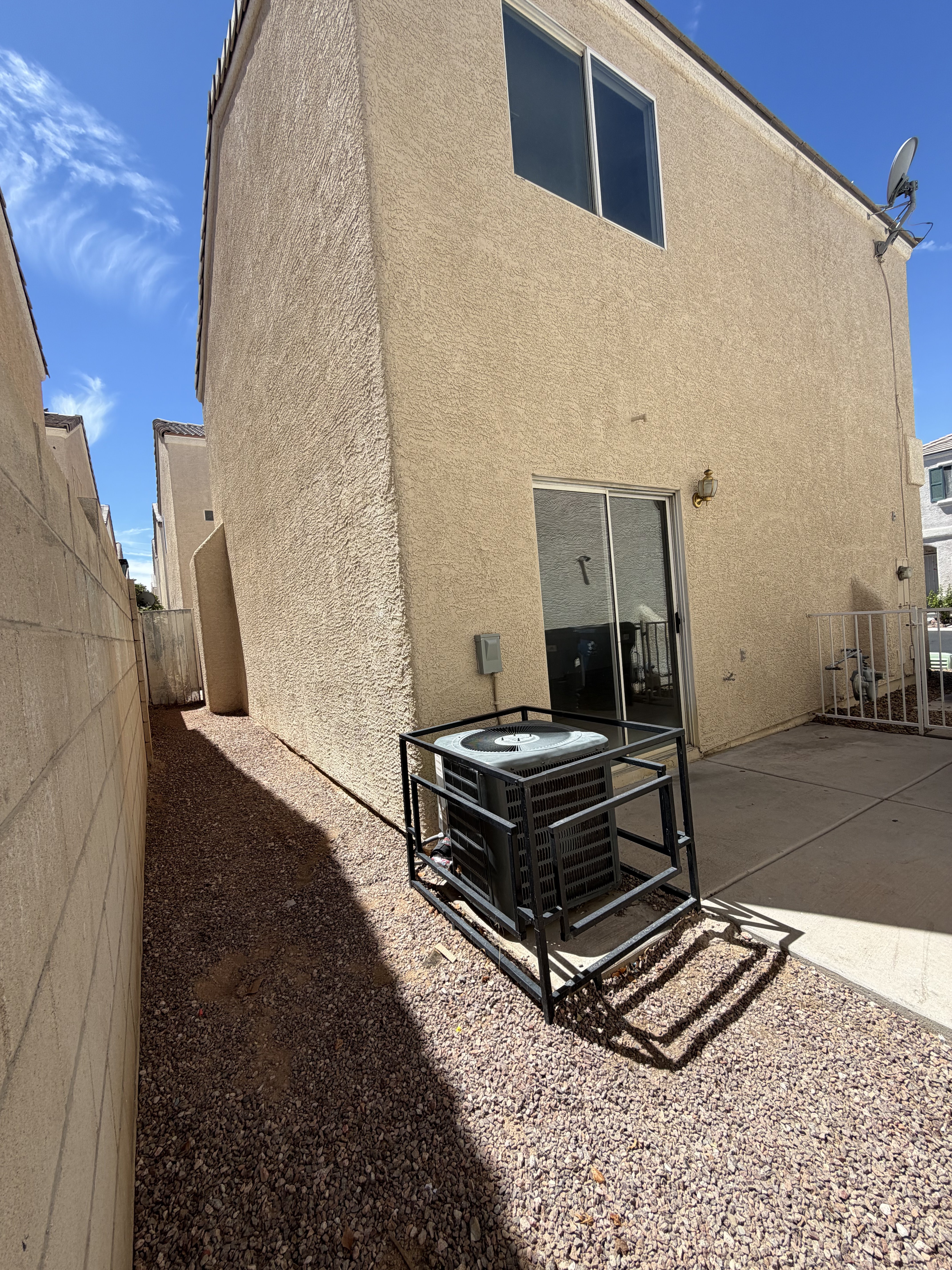 Photo 5 of 63 of 10040 Fragile Fields St, Las Vegas, NV