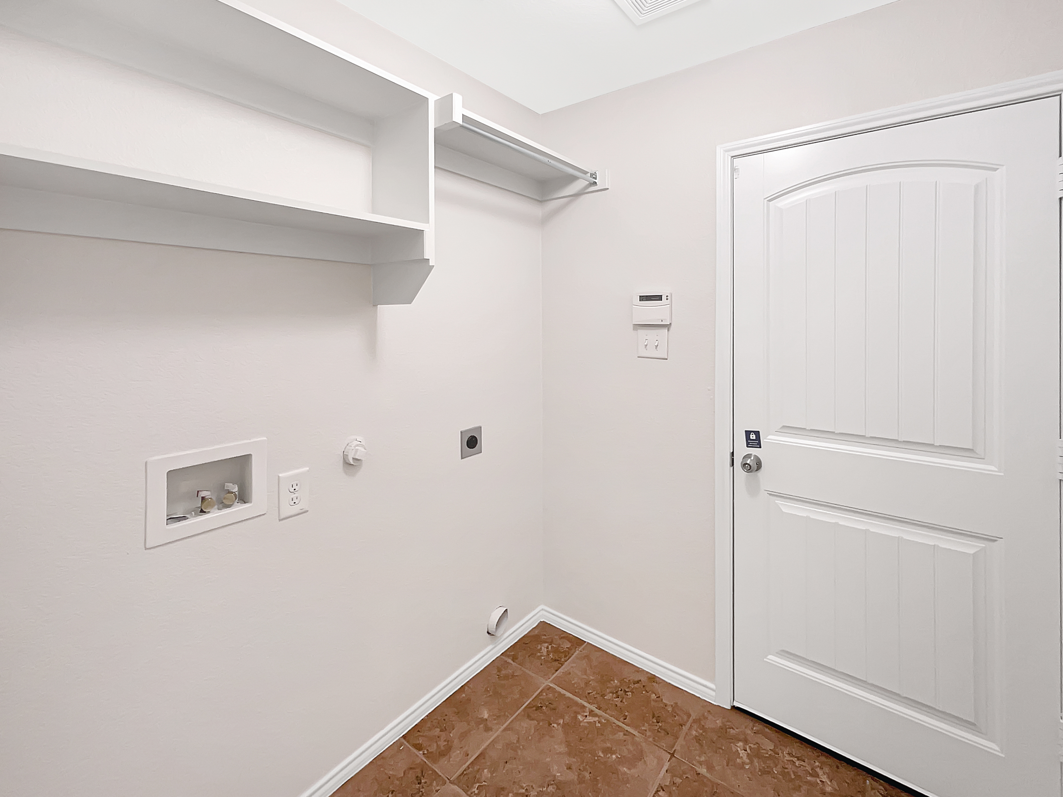 Photo 11 of 16 of 2206 Blue Bayou Dr, Dallas, TX