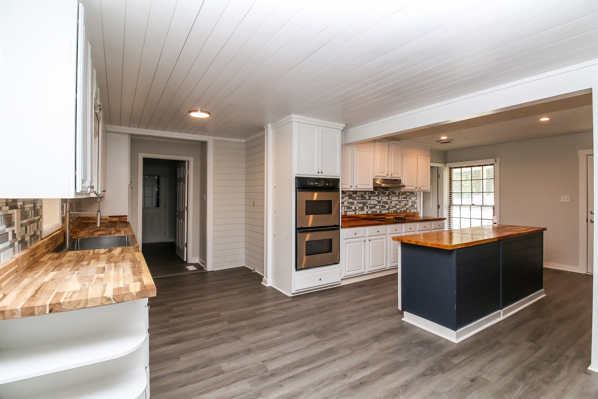 Photo 6 of 22 of 2460 Greensboro Rd, Madison, GA