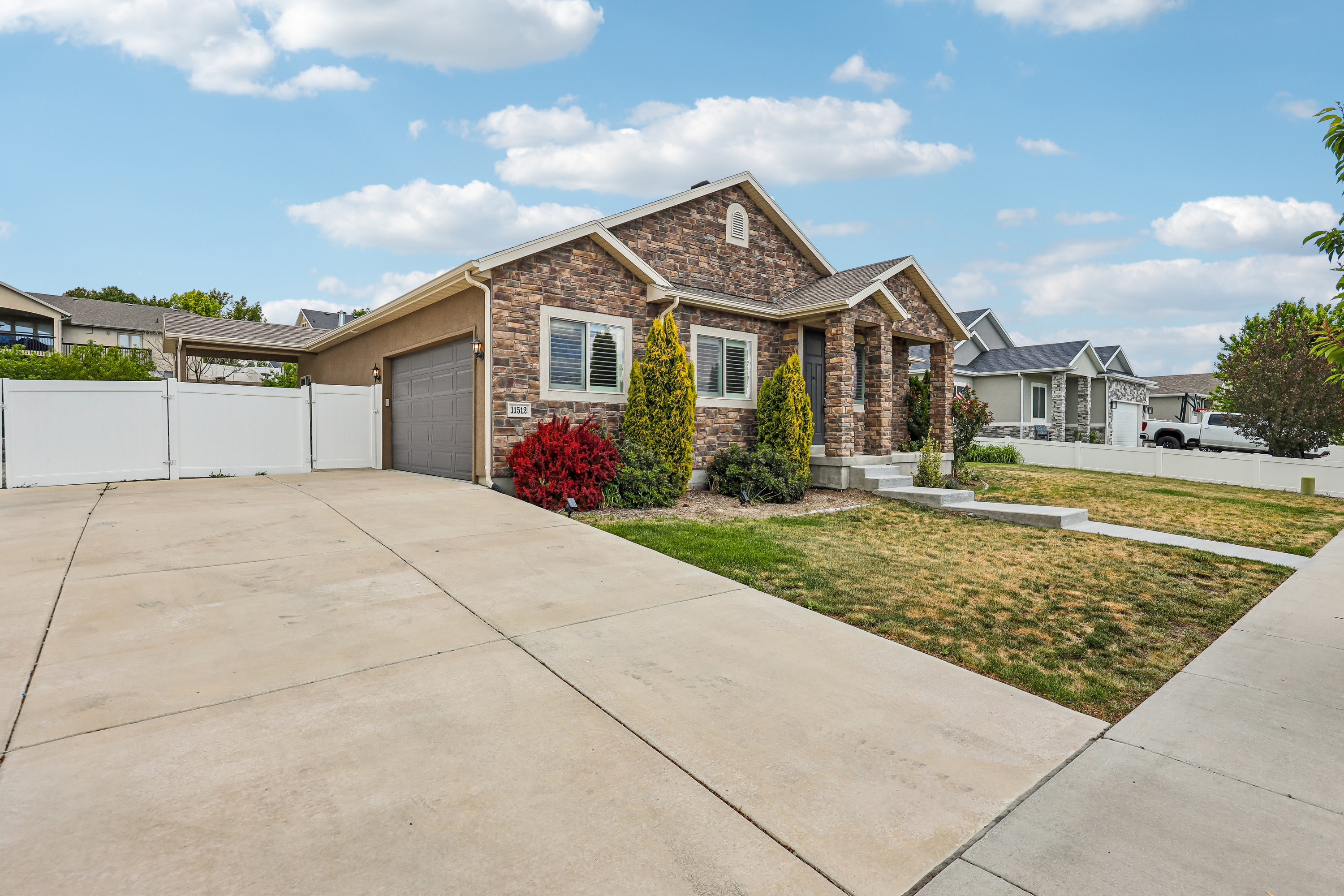 Photo 9 of 41 of 11512 S 4135 W, South Jordan, UT