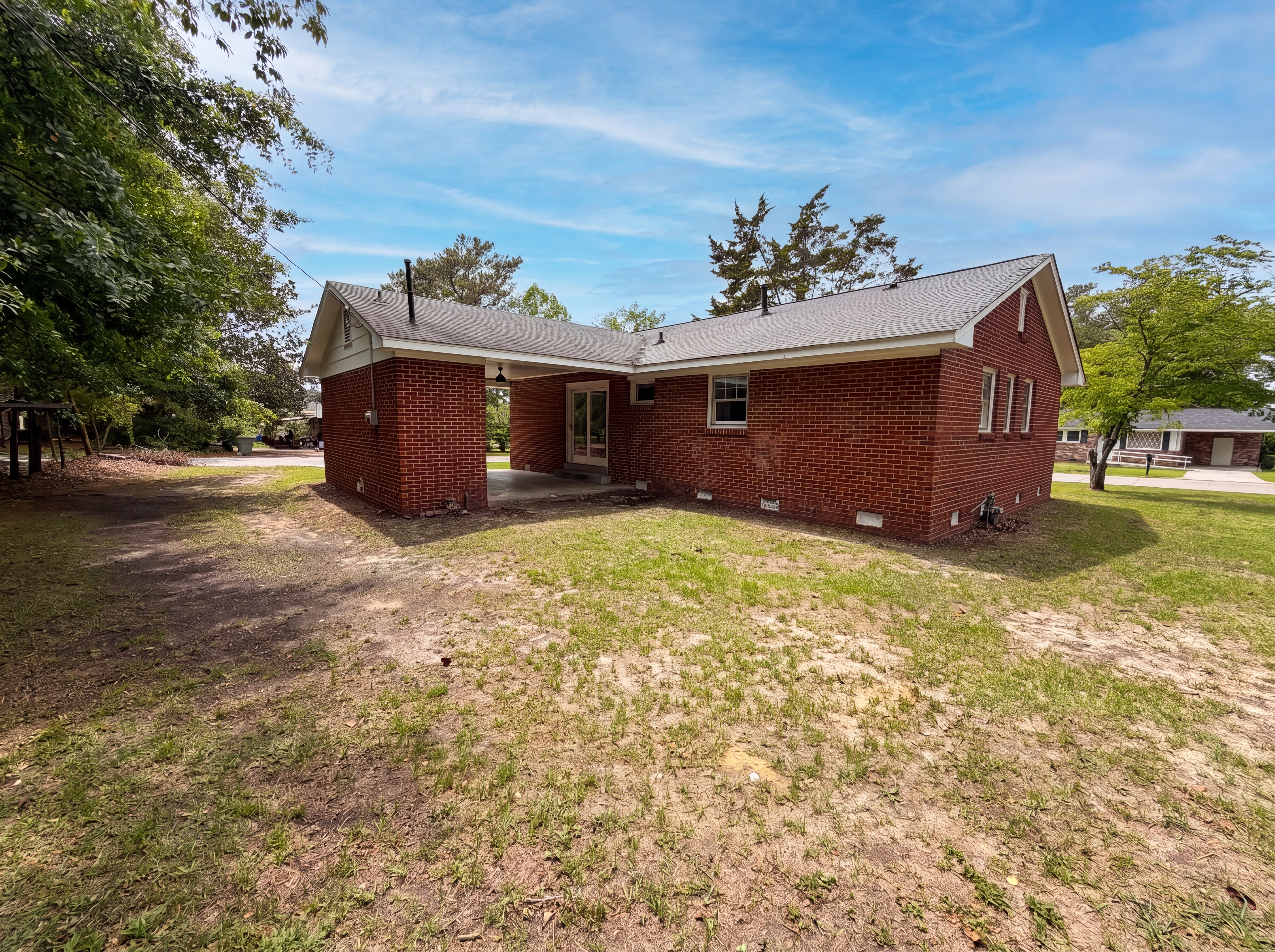 Photo 5 of 18 of 320 Redwood Ct, Columbia, SC