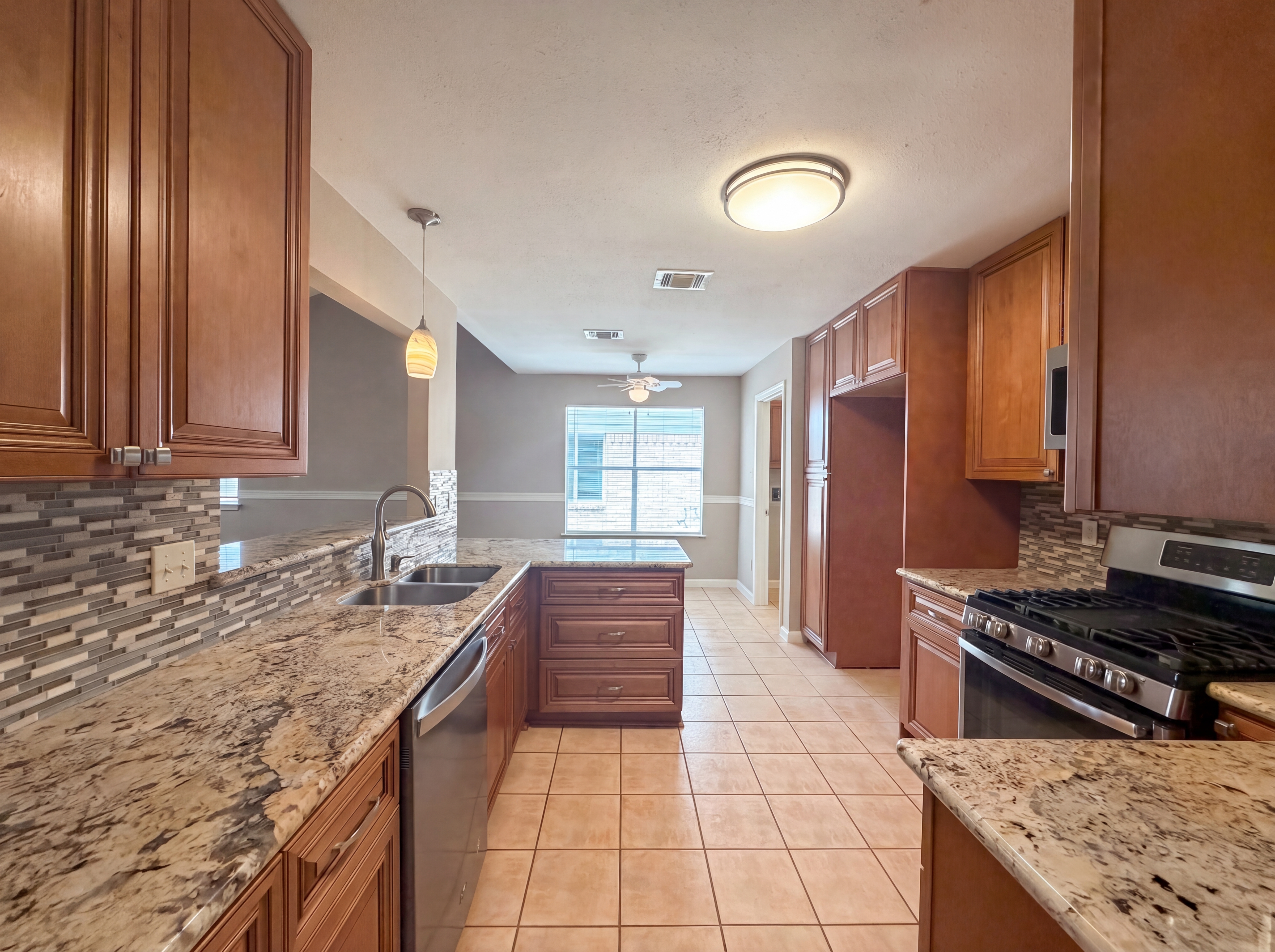Photo 2 of 18 of 22031 Birch Valley Dr, Katy, TX