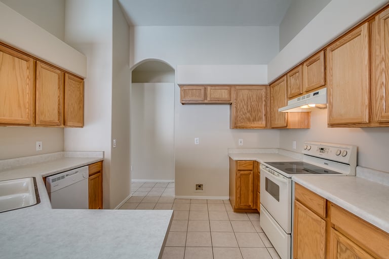 Photo 11 of 34 - 1022 E Montoya Ln, Phoenix, AZ 85024