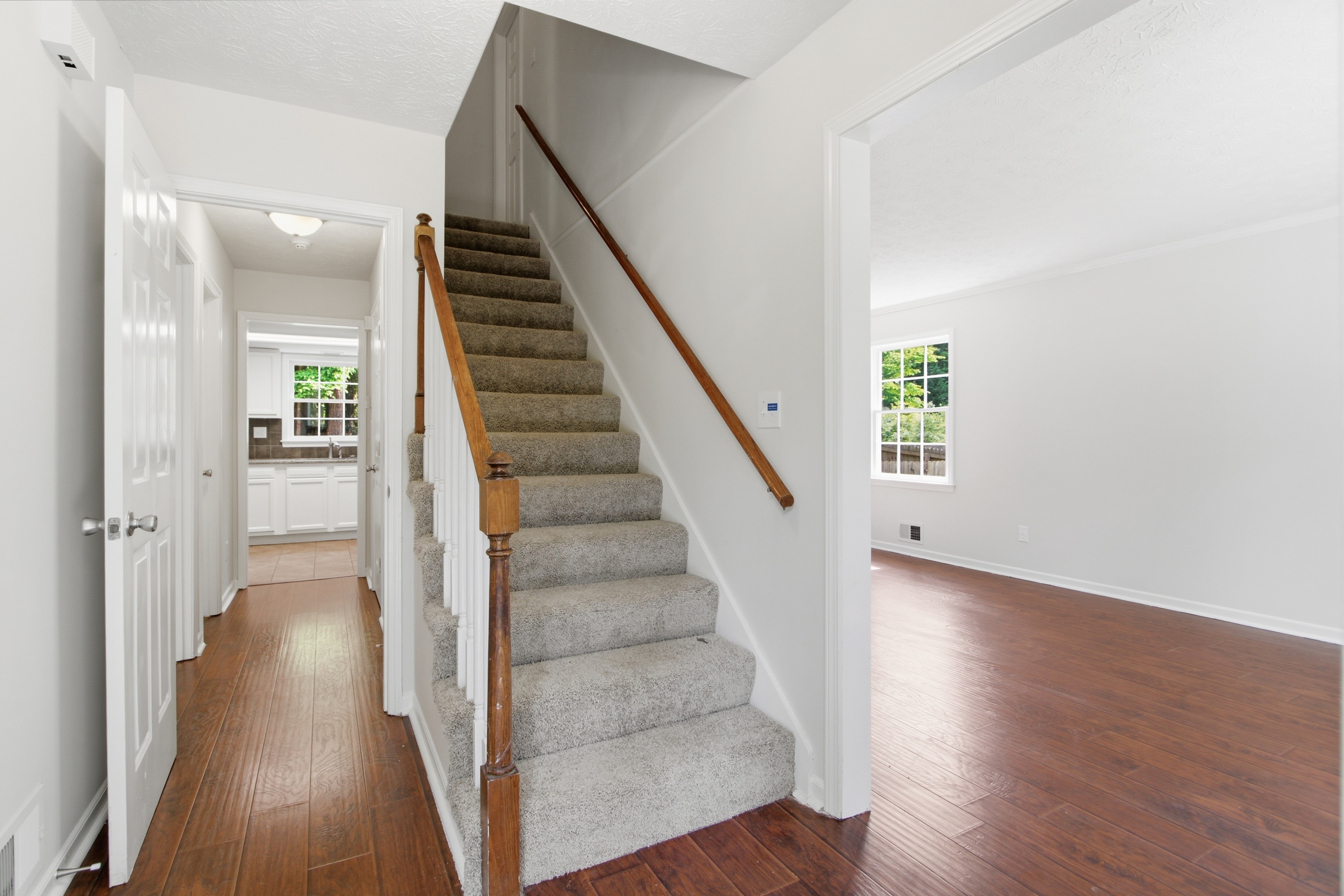 Photo 19 of 40 of 310 Derby Dr, Fayetteville, GA
