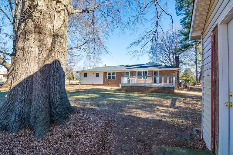 Photo 31 of 34 - 4205 Saint James Church Rd, Raleigh, NC 27604