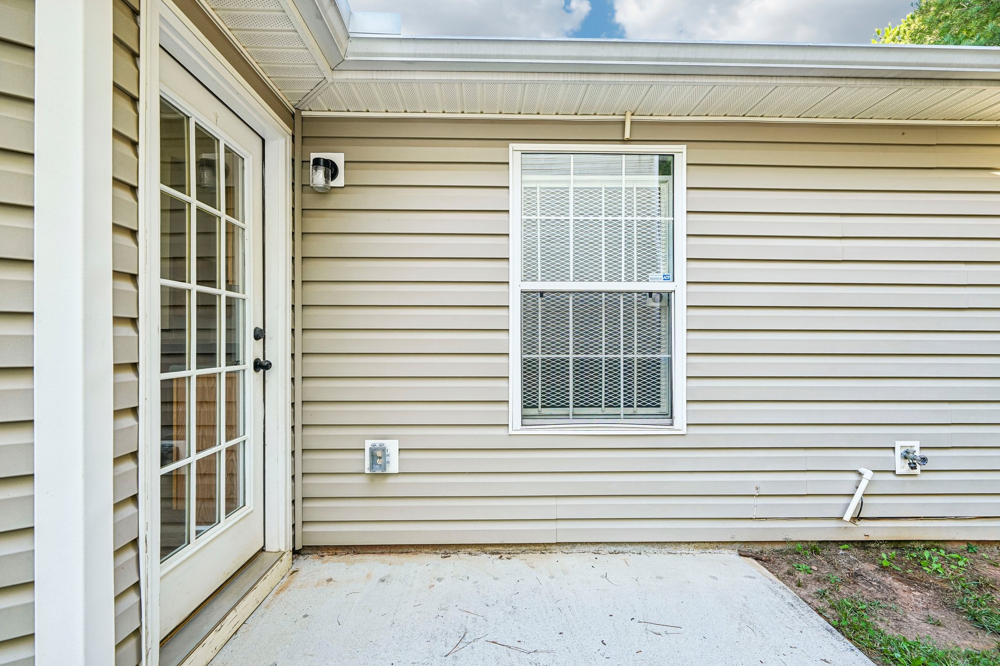Photo 17 of 22 of 7121 Ravenwood Ln, Lithonia, GA