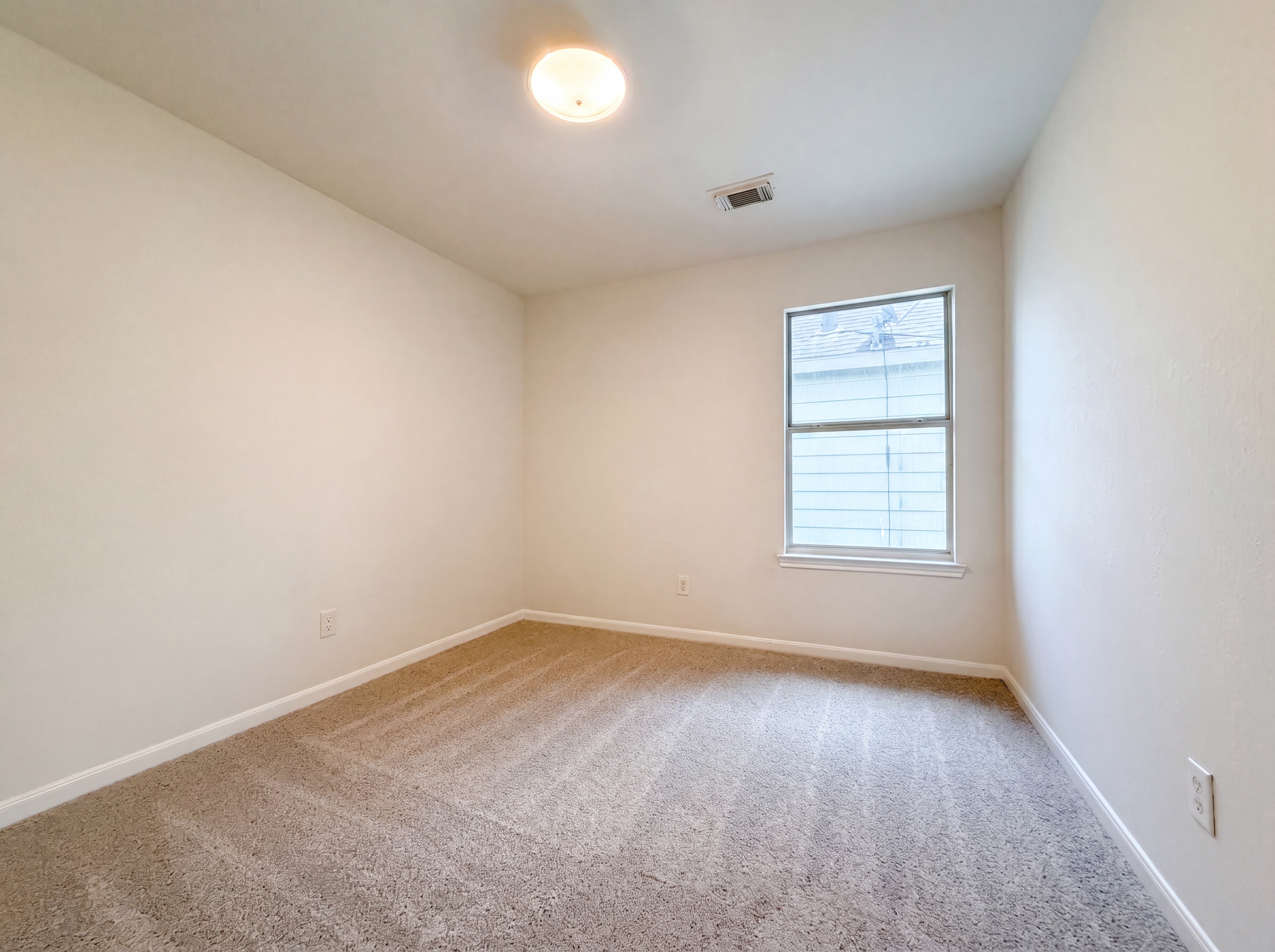 Photo 11 of 20 of 2646 Skyview Trace Ct, Houston, TX