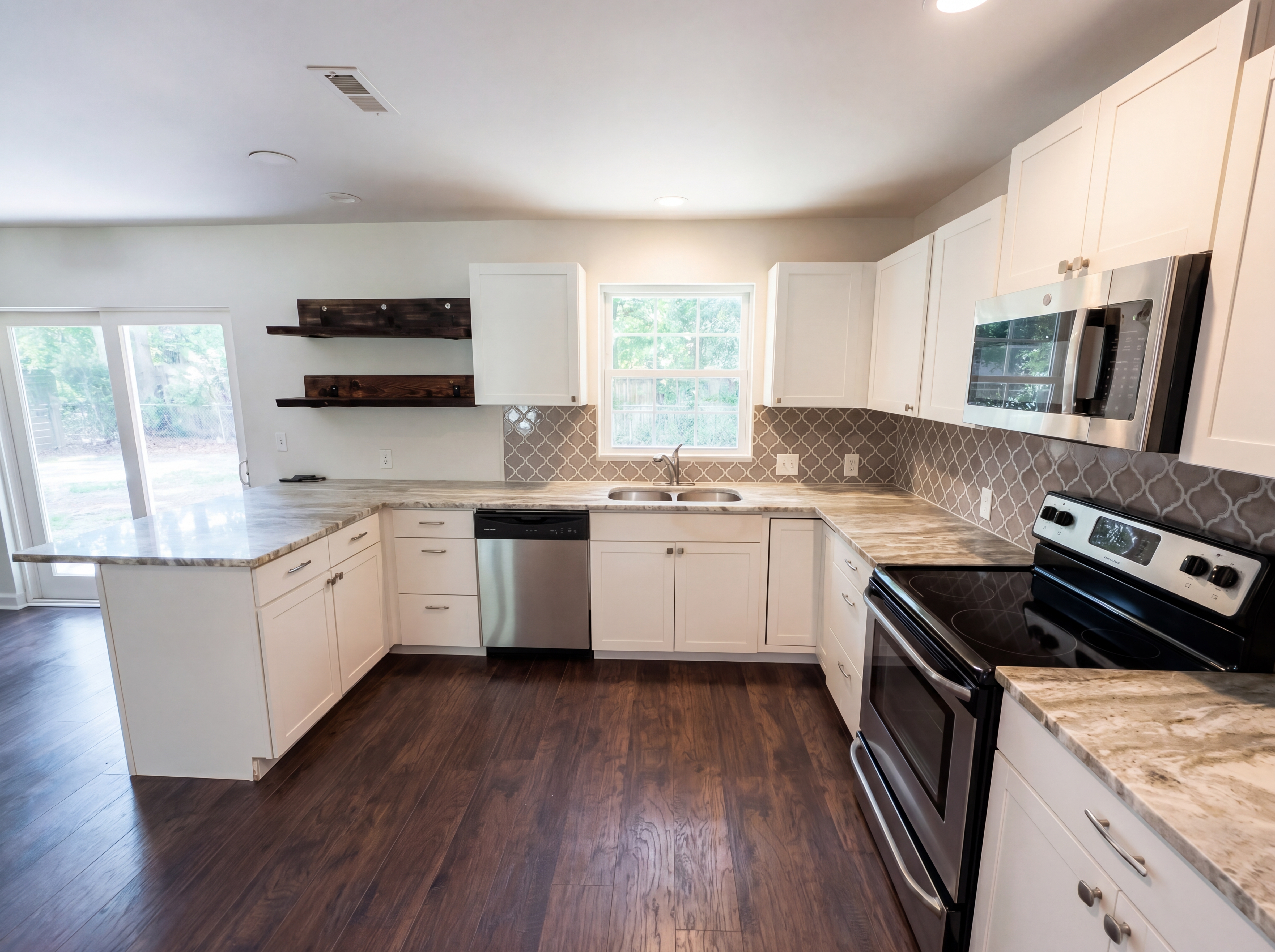 Photo 2 of 33 of 745 Tyson Dr, Pawleys Island, SC
