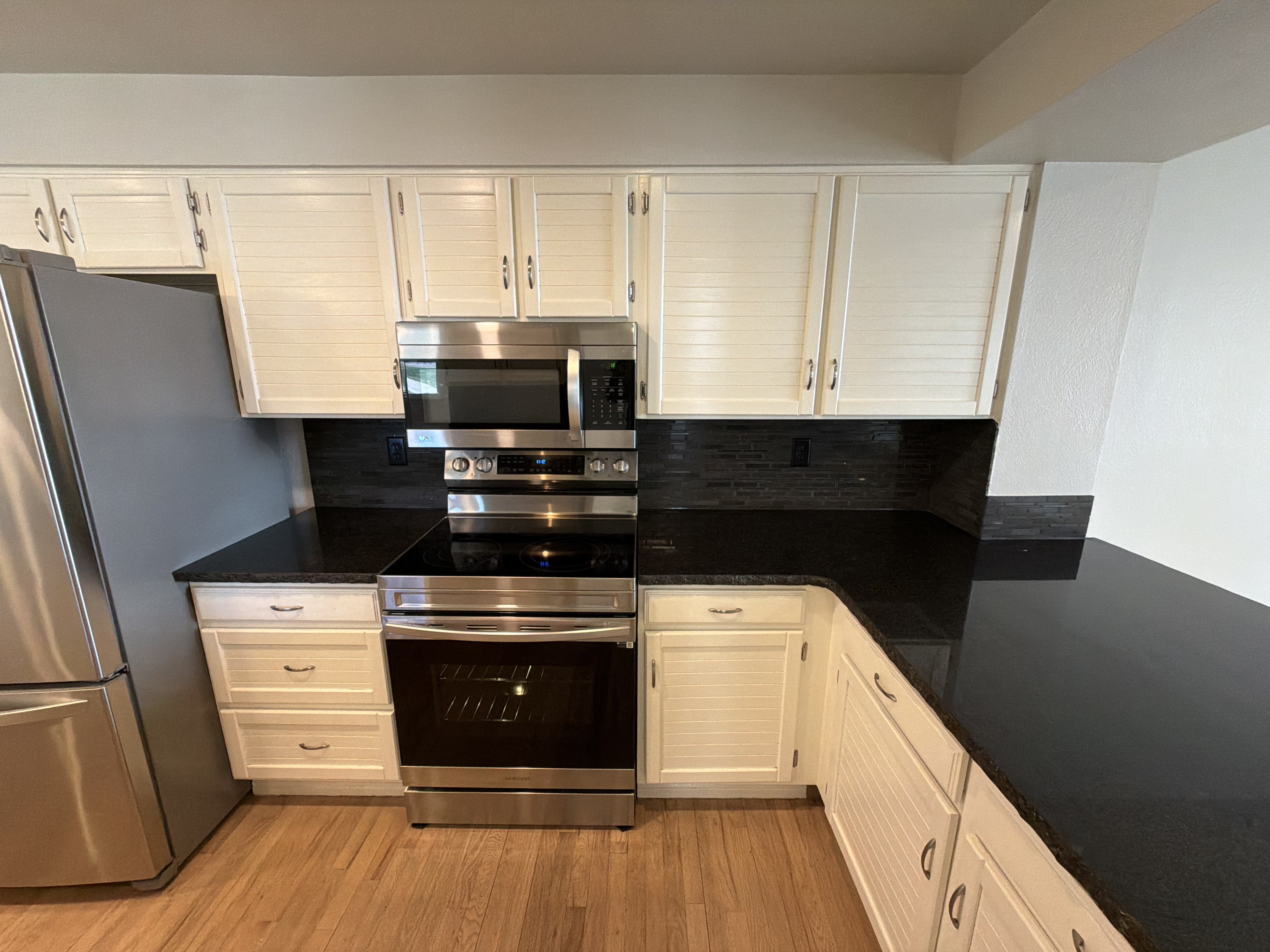 Photo 6 of 35 of 10471 W 83rd Pl, Arvada, CO