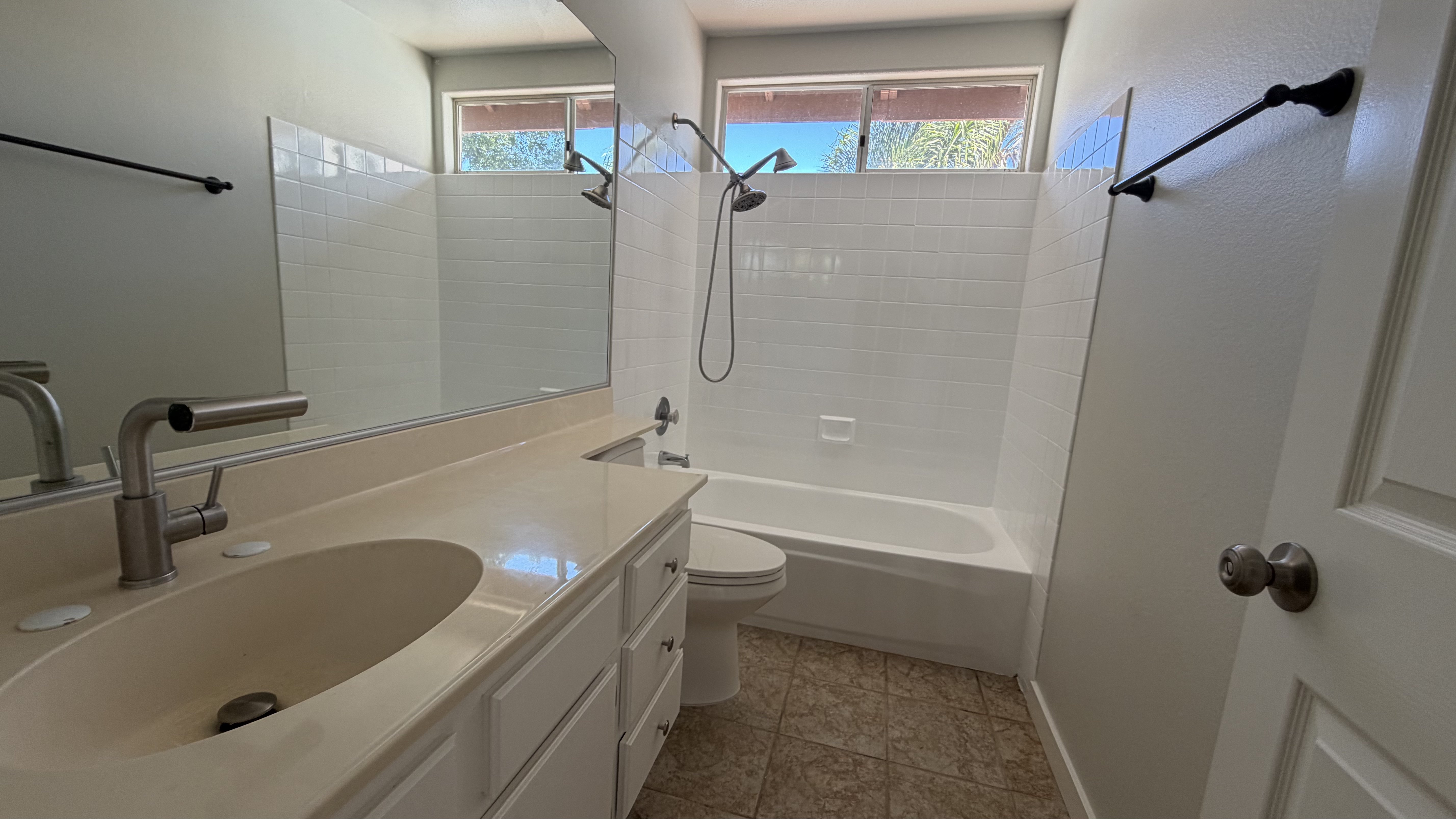 Photo 18 of 19 of 1827 Corte Amarillo, Oceanside, CA