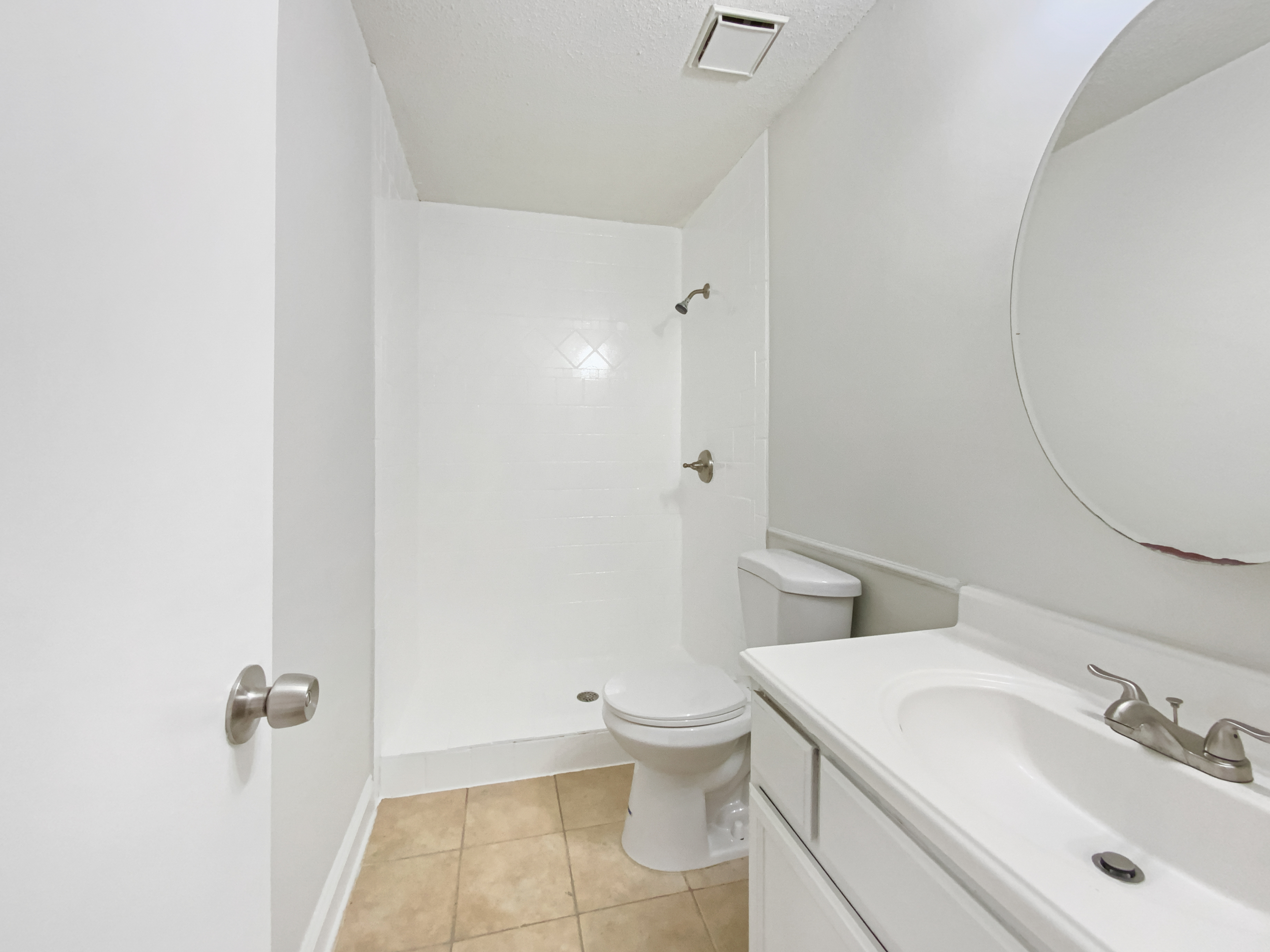 Photo 16 of 21 of 3444 Excalibur Way E, Jacksonville, FL