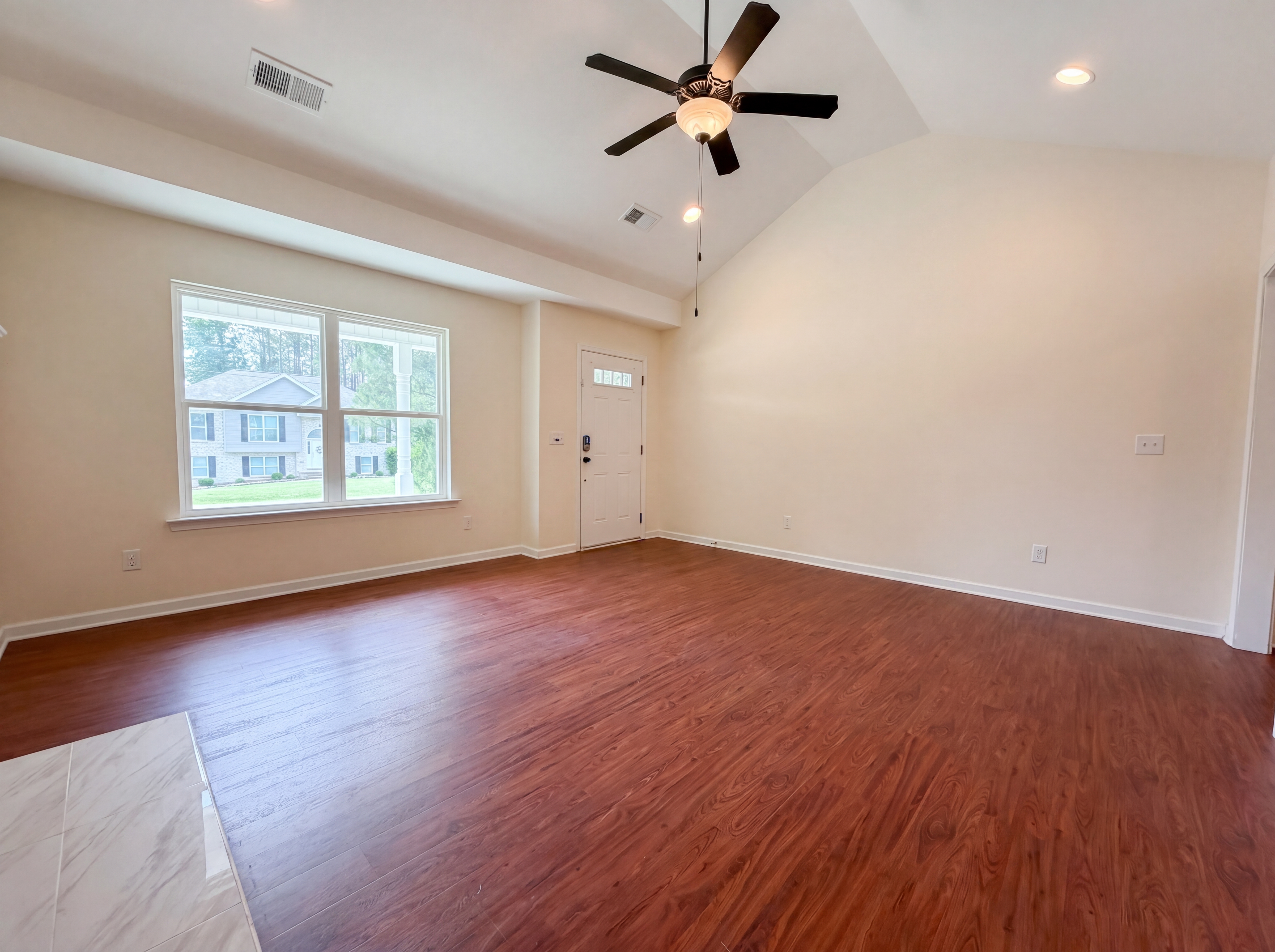 Photo 11 of 20 of 700 Magnolia Crest Ct, Odenville, AL