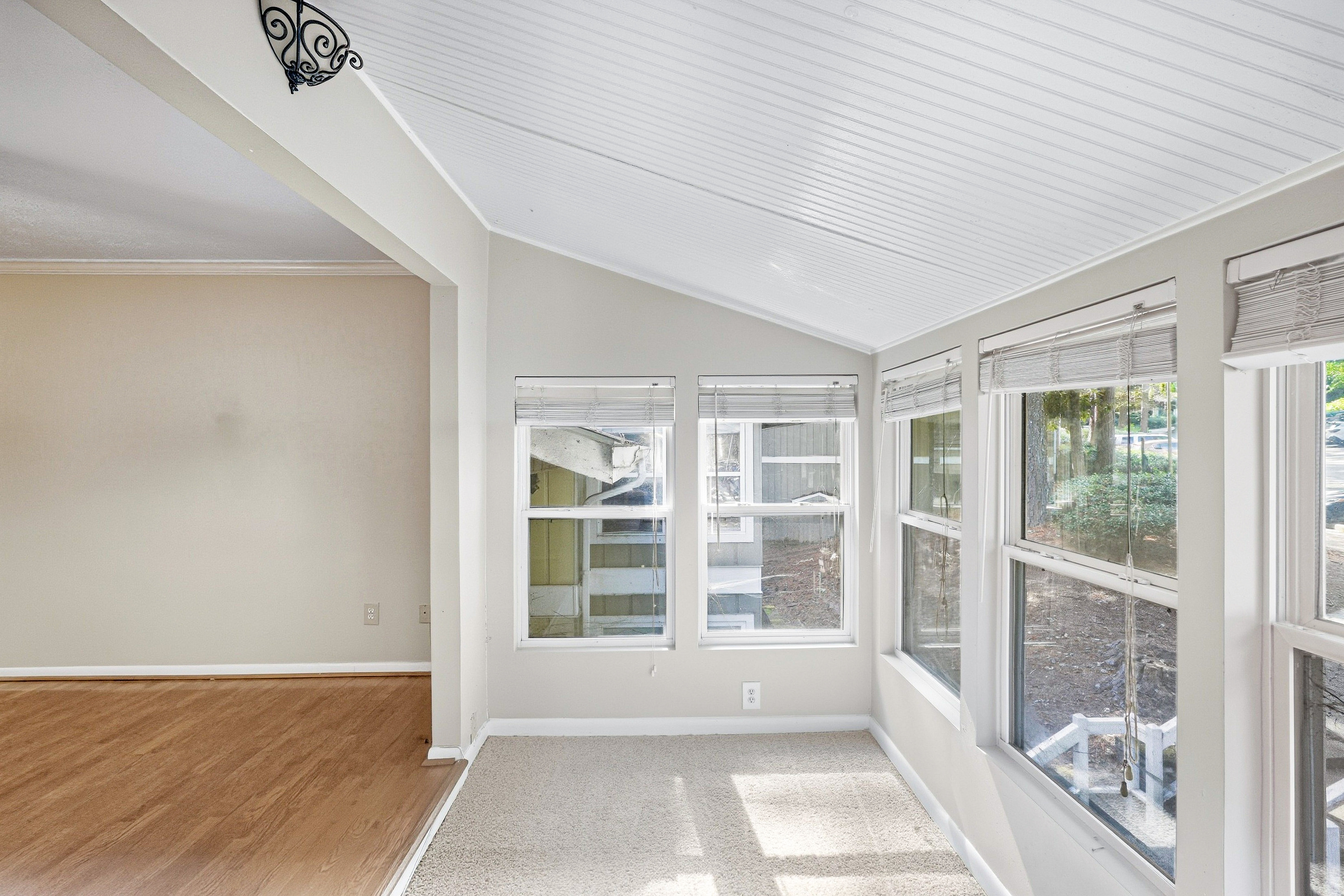 Photo 18 of 30 of 5145 Roswell Rd, Sandy Springs, GA