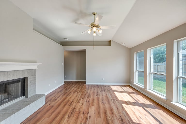 Photo 10 of 22 - 3212 Dove Valley Ln, Mansfield, TX 76063