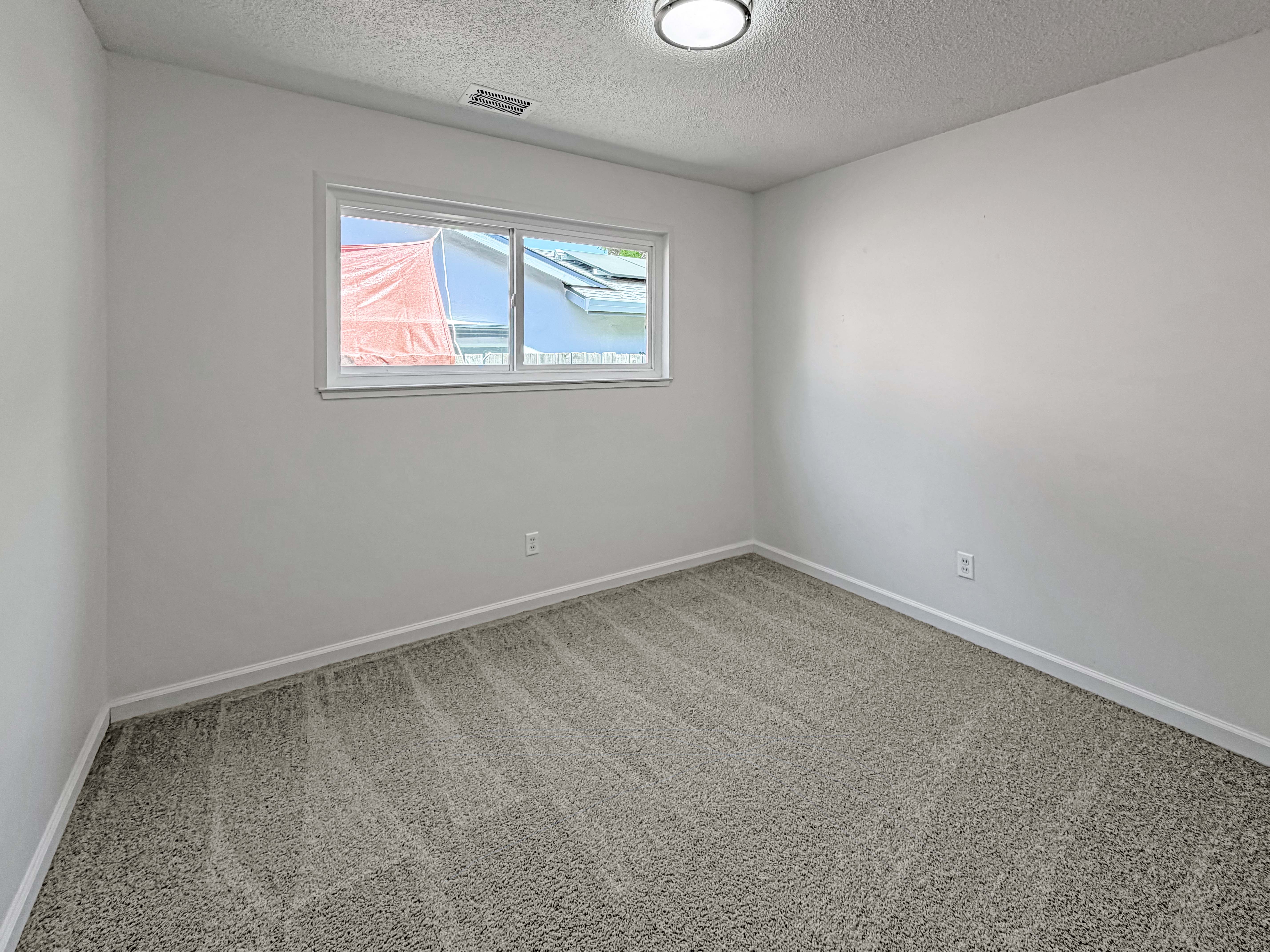 Photo 17 of 26 of 7827 Glen Tree Dr, Citrus Heights, CA