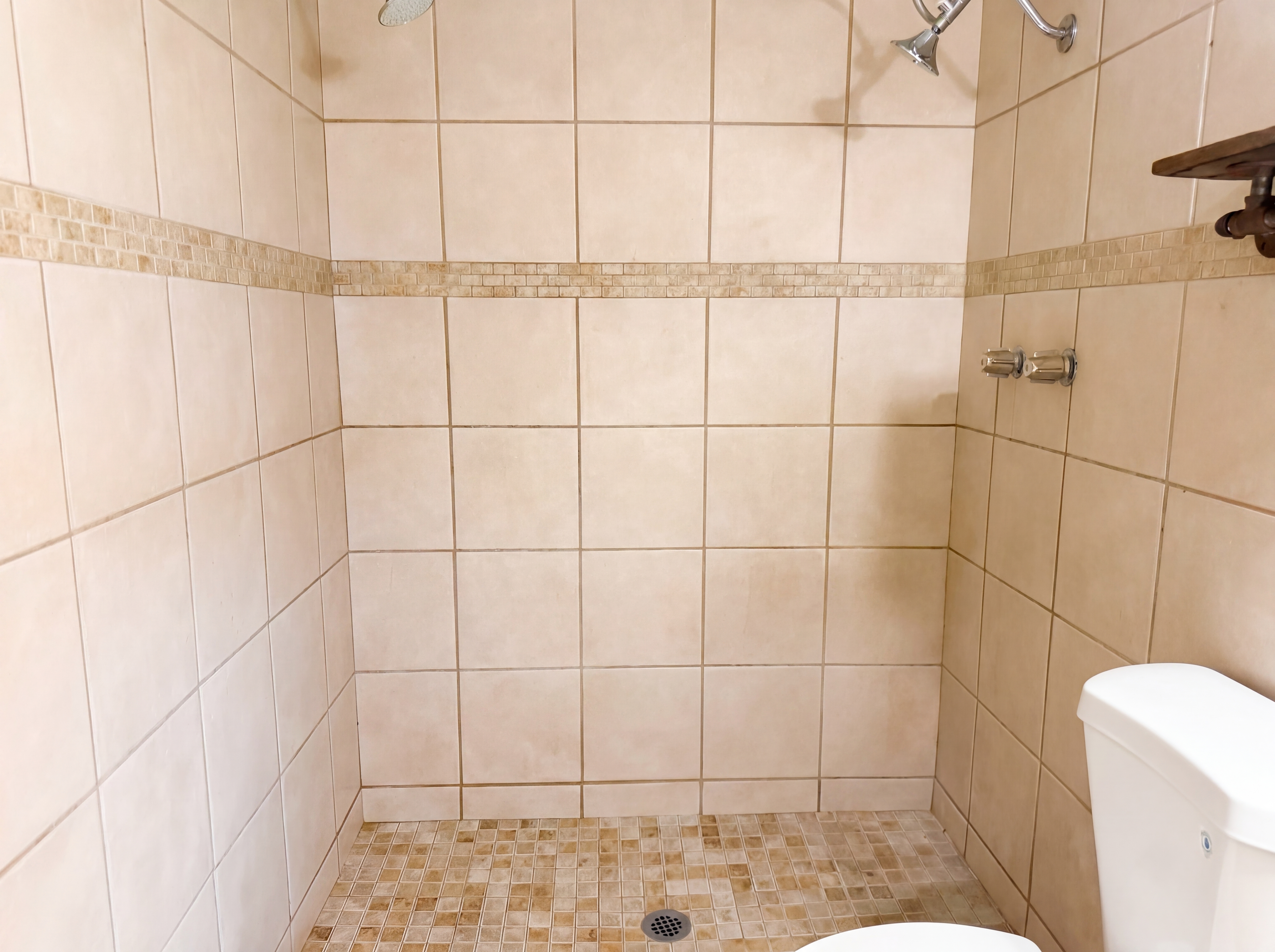 Photo 12 of 22 of 3265 W Mauna Loa Ln, Phoenix, AZ