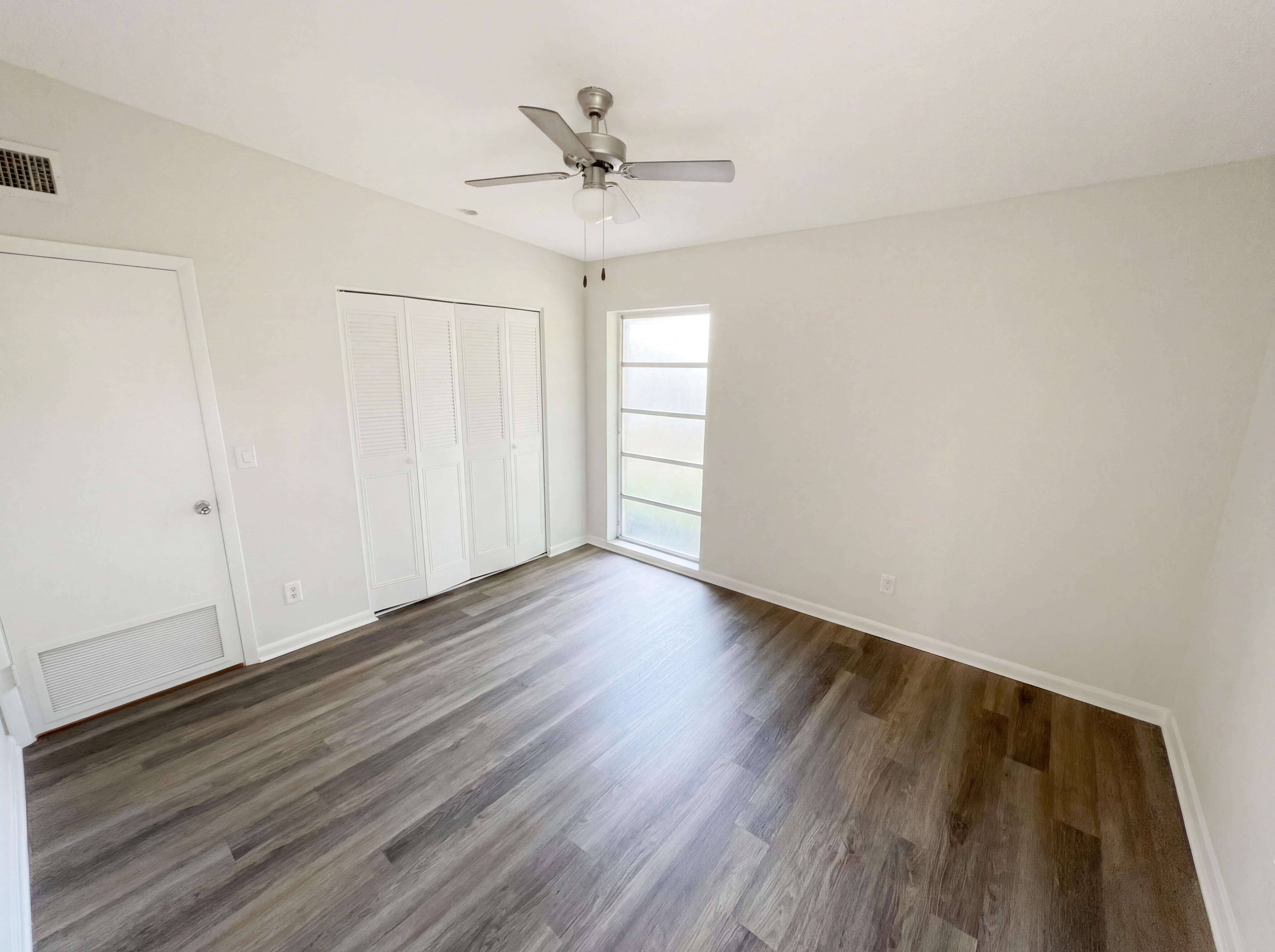 Photo 21 of 26 of 141 SE Calmoso Dr, Port Saint Lucie, FL