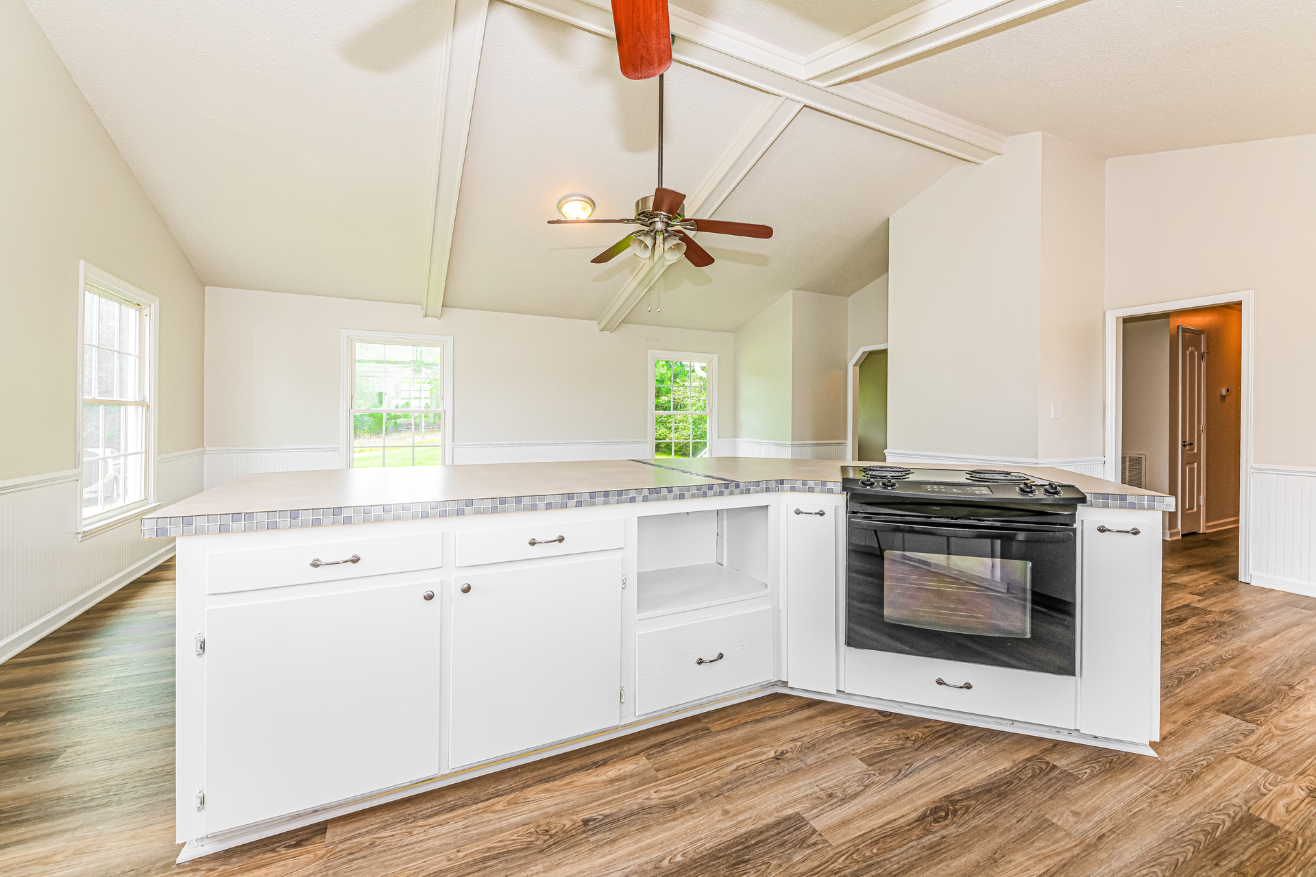 Photo 9 of 21 of 2919 Glebe Rd, Henderson, NC