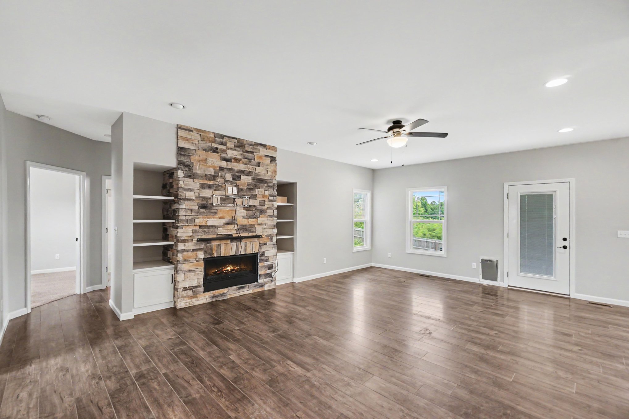 Photo 3 of 20 of 3000 Noble Ct, Waco, KY