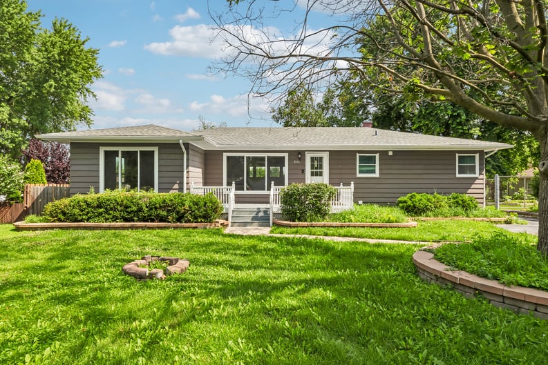 Property photo 1 of 520 Woodlyn Dr