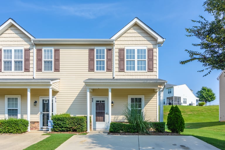 Photo 1 of 17 - 620 Woodson Dr, Clayton, NC 27527