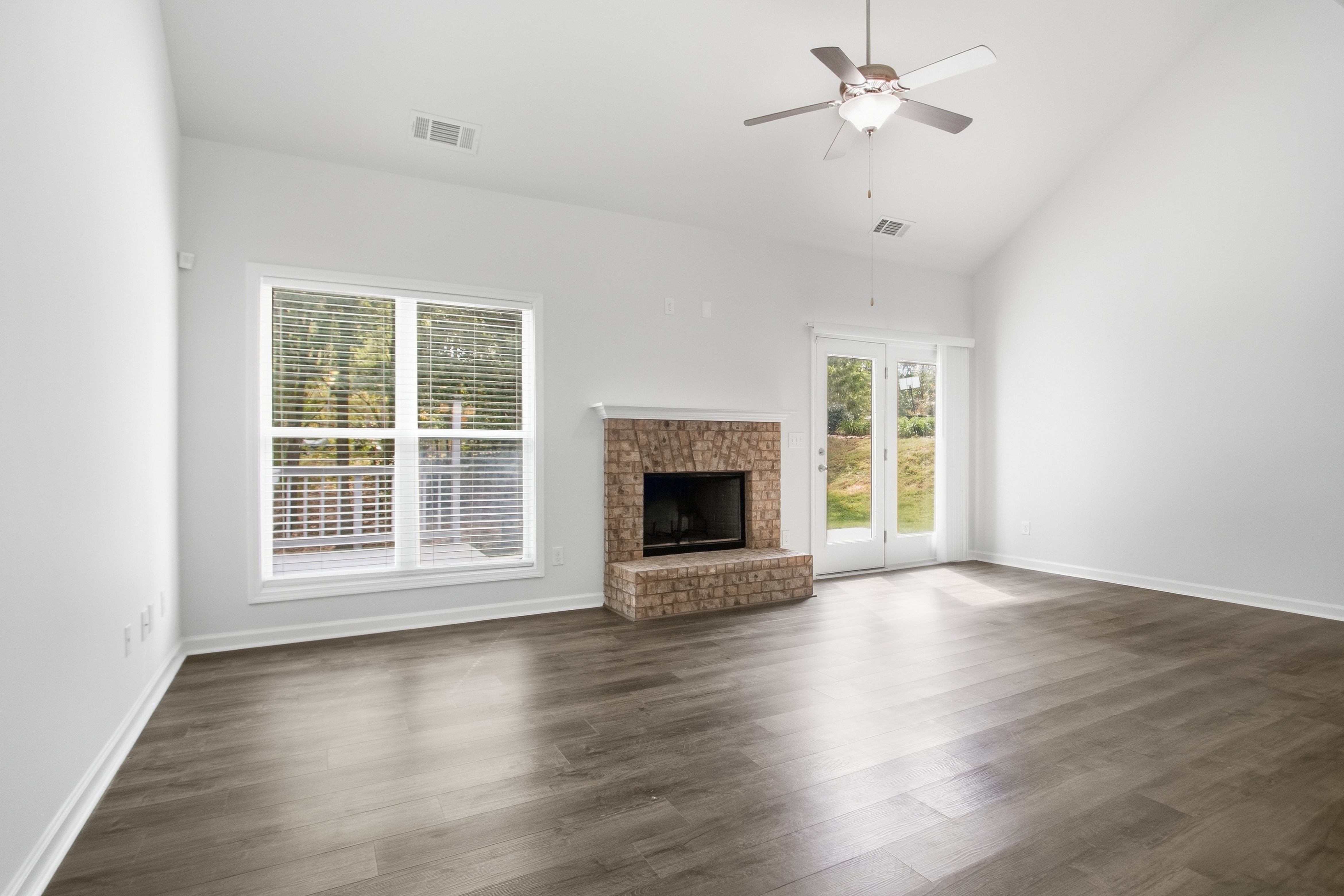Photo 2 of 67 of 2878 Oak Springs Dr, Statham, GA