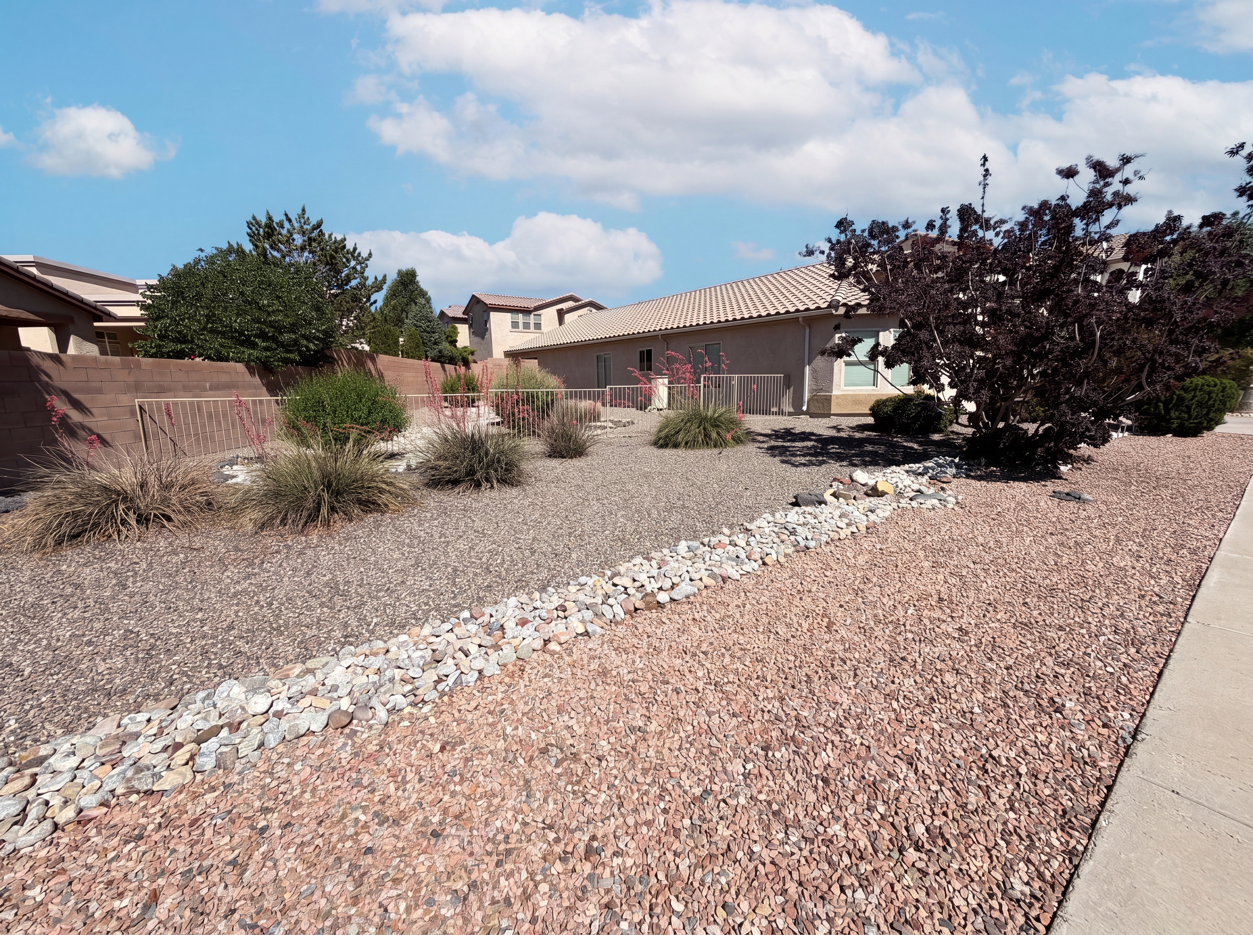 Photo 6 of 23 of 6819 Lava Rock Dr NW, Albuquerque, NM