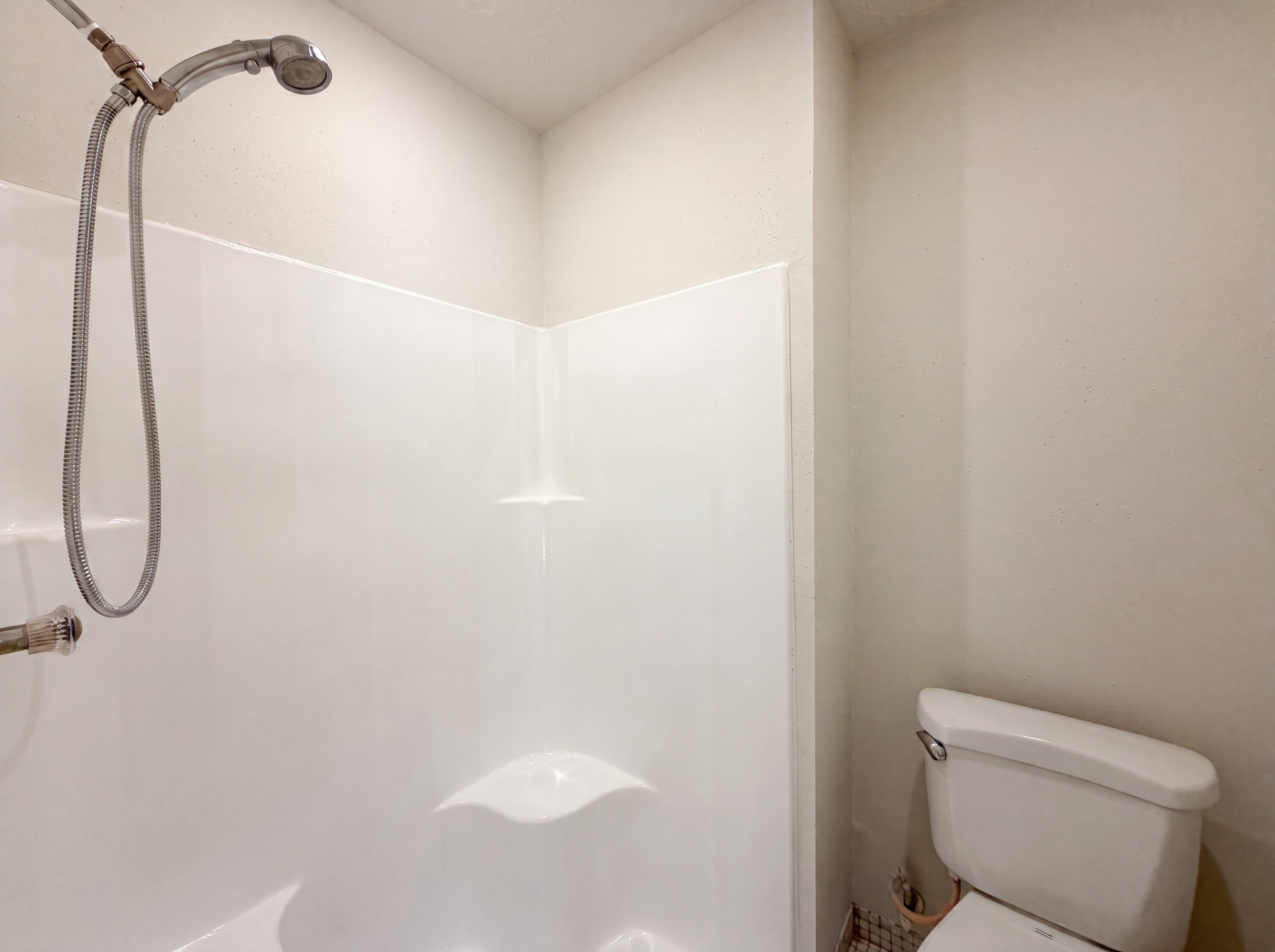 Photo 17 of 18 of 2503 Whispering Springs Dr, Spring, TX
