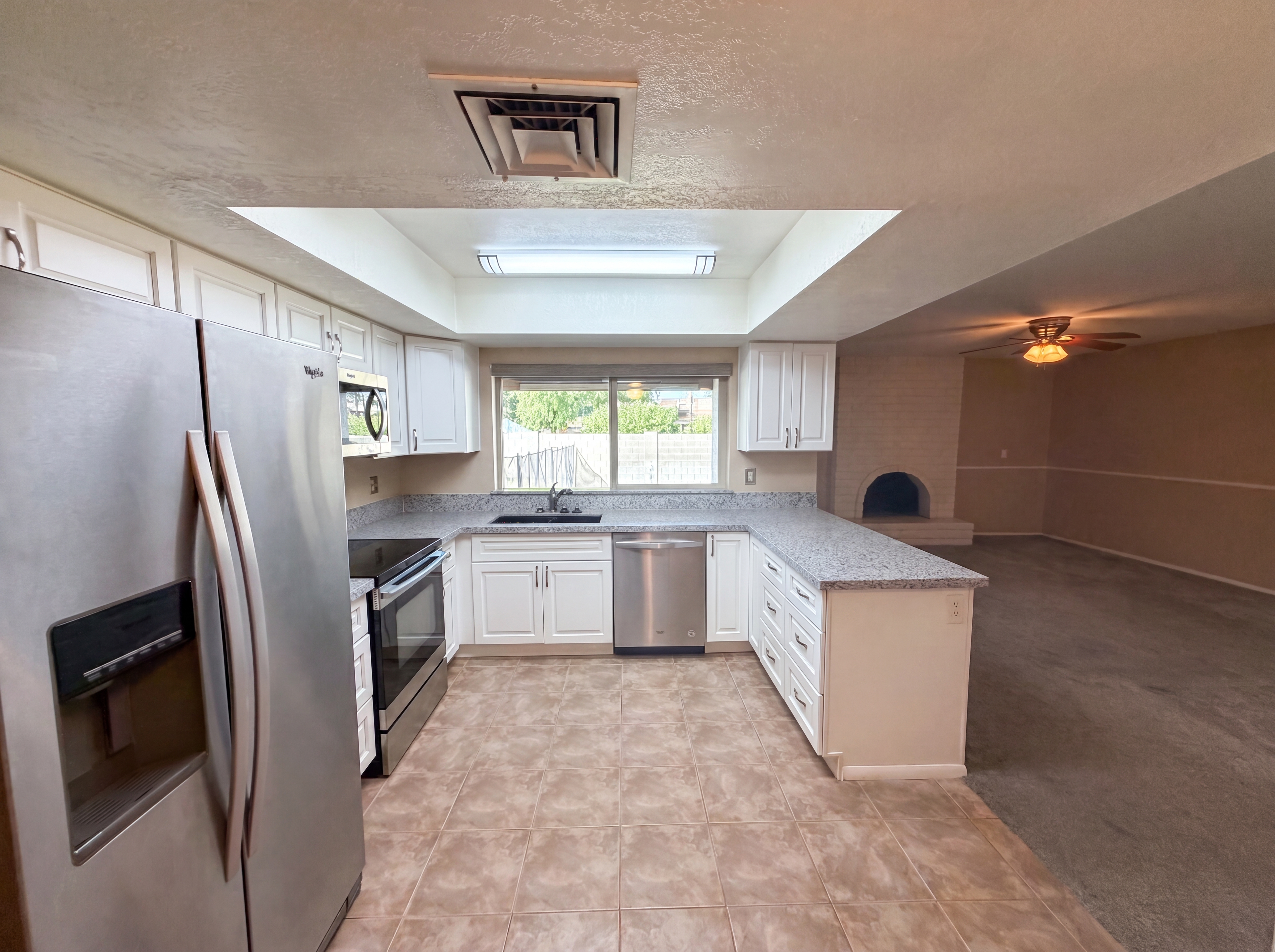 Photo 9 of 26 of 4327 W Barbara Ave, Glendale, AZ