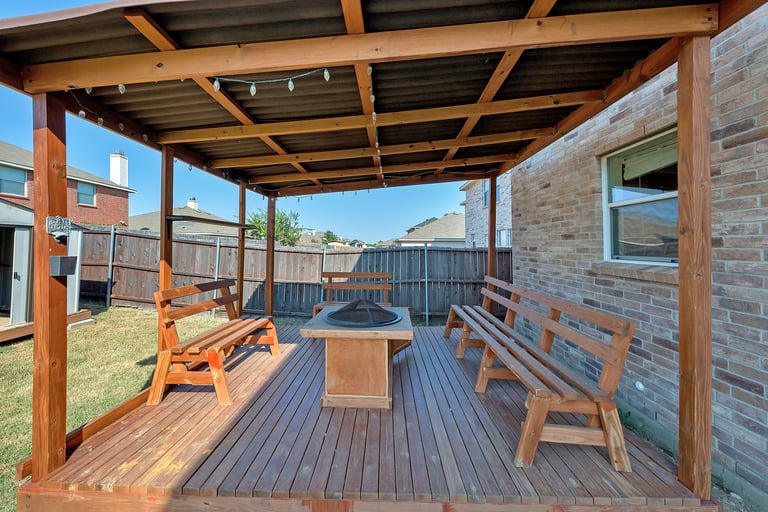 Photo 32 of 33 - 2056 Crosbyton Ln, Grand Prairie, TX 75052