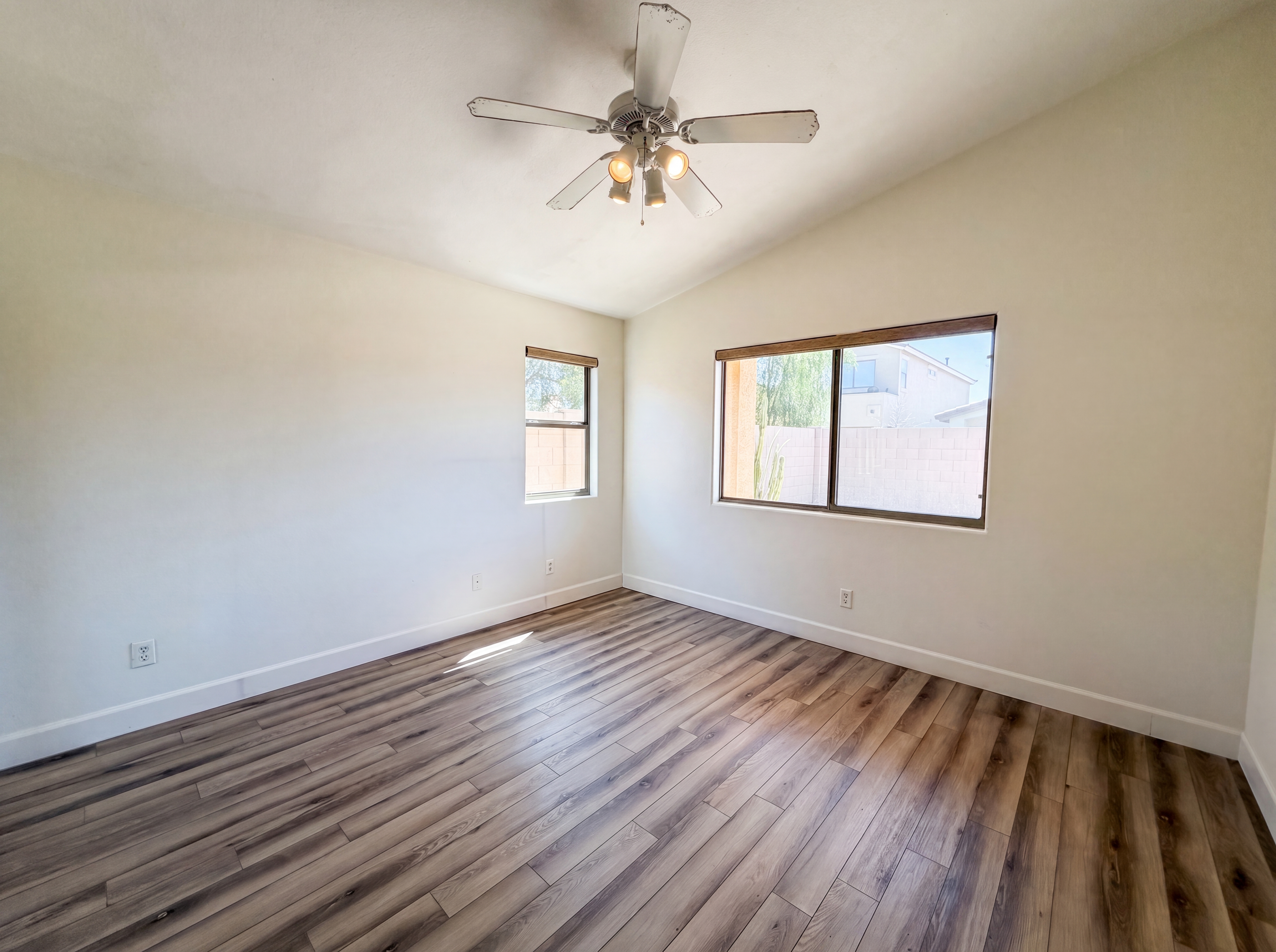Photo 4 of 29 of 3951 E Timberline Rd, Gilbert, AZ