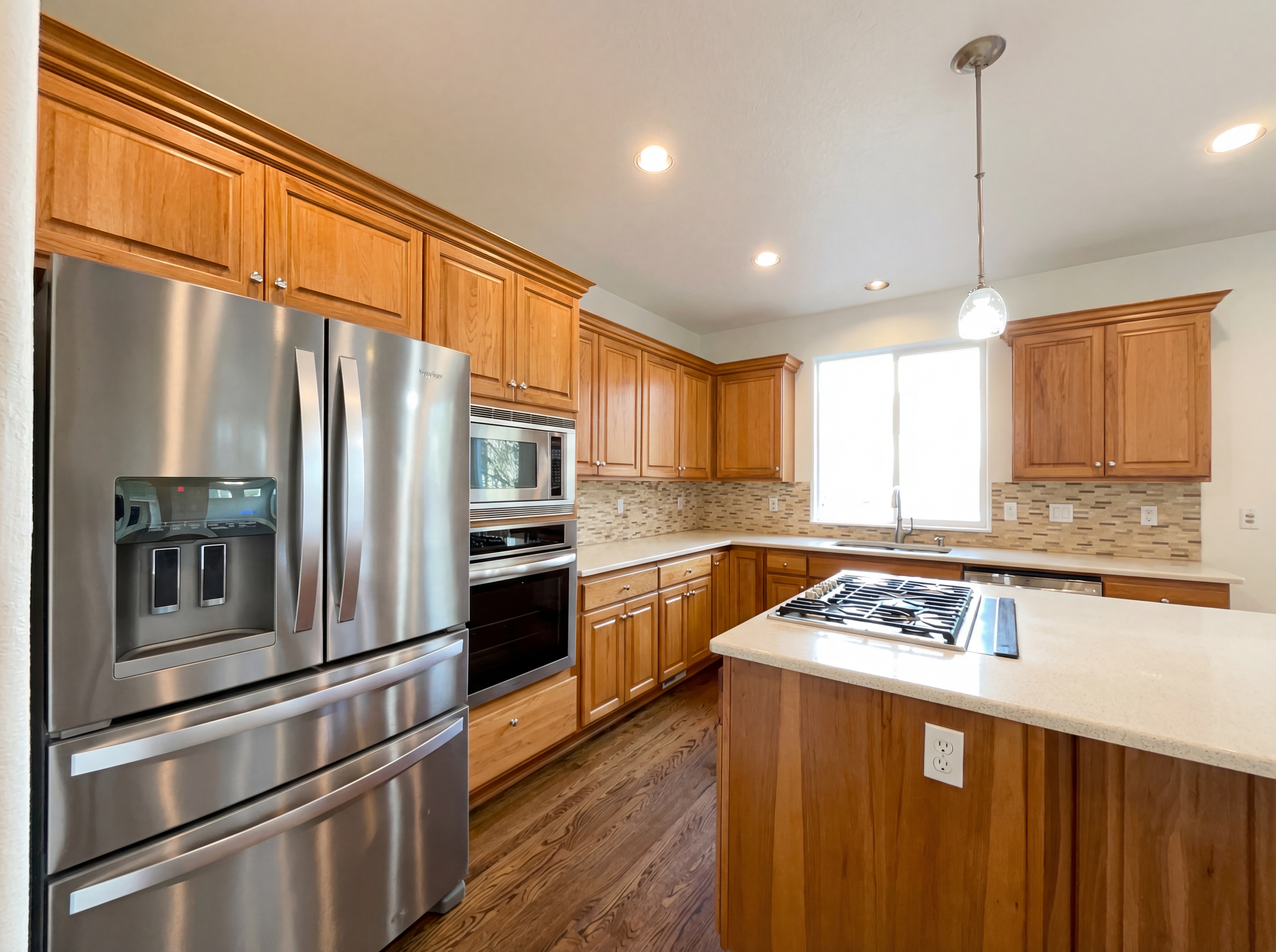 Photo 30 of 35 of 10989 SW Oneida St, Tualatin, OR