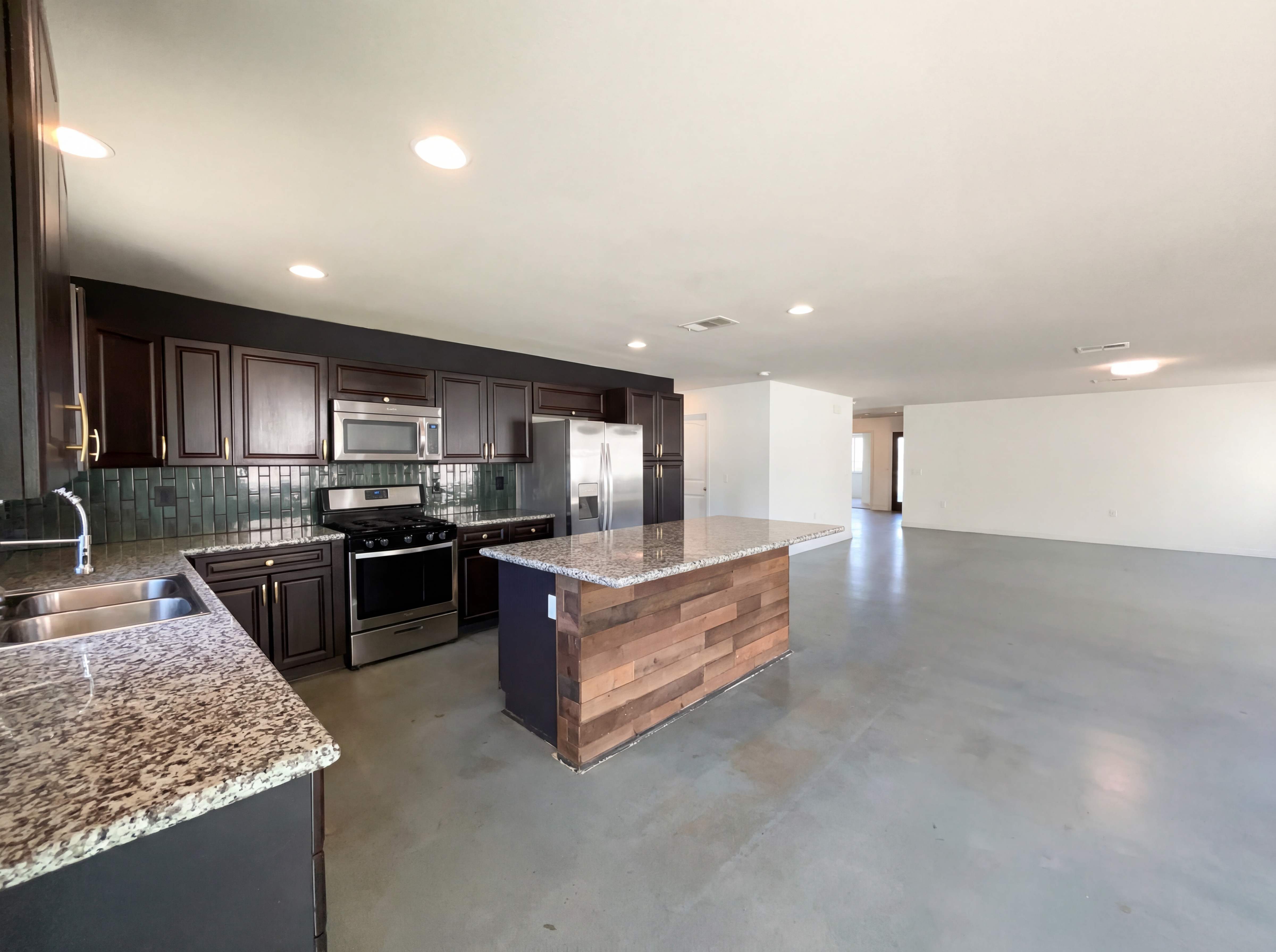 Photo 13 of 25 of 11113 Mickelson Dr, Austin, TX