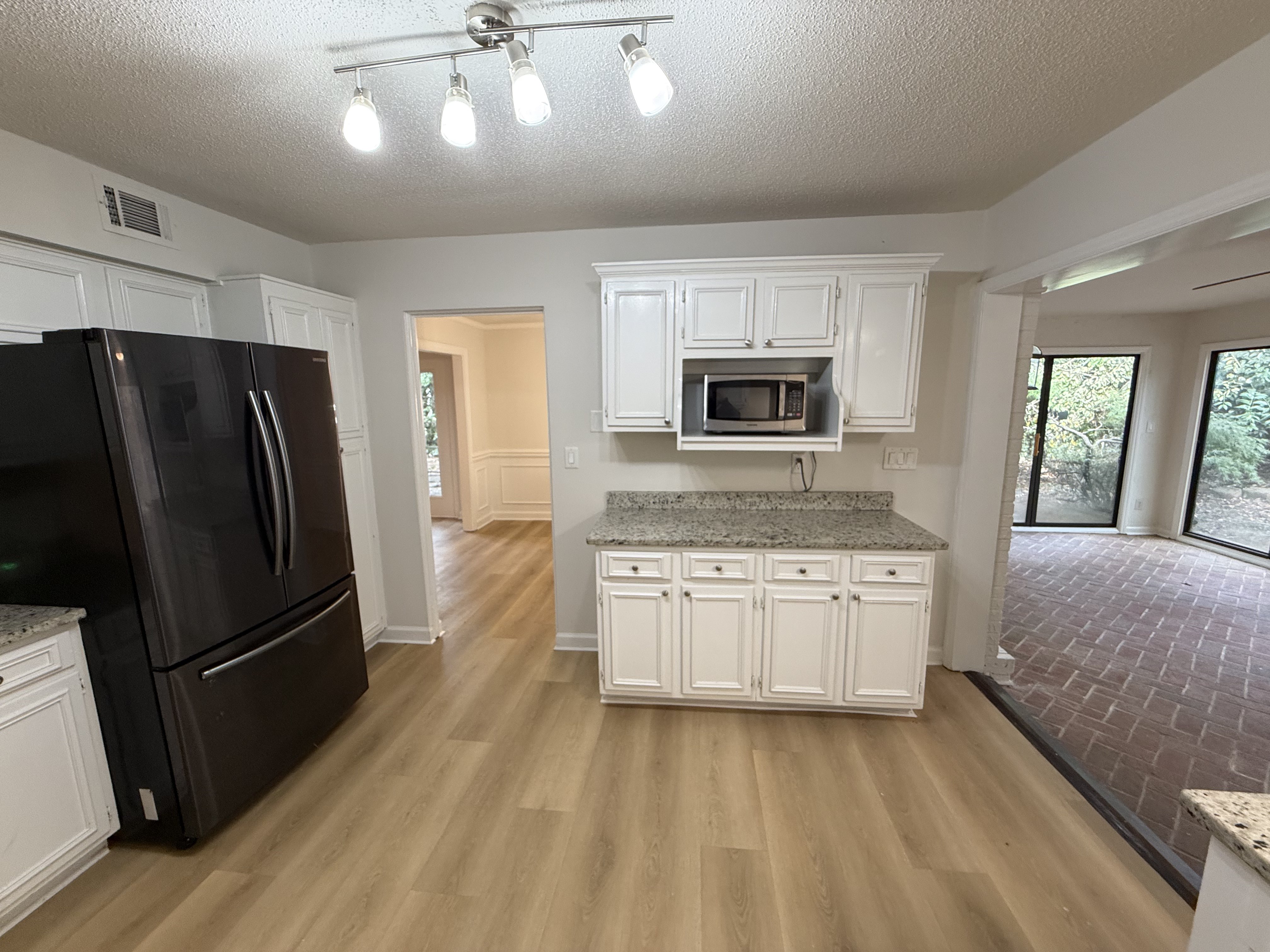 Photo 6 of 22 of 7022 Quail Hill Rd, Charlotte, NC
