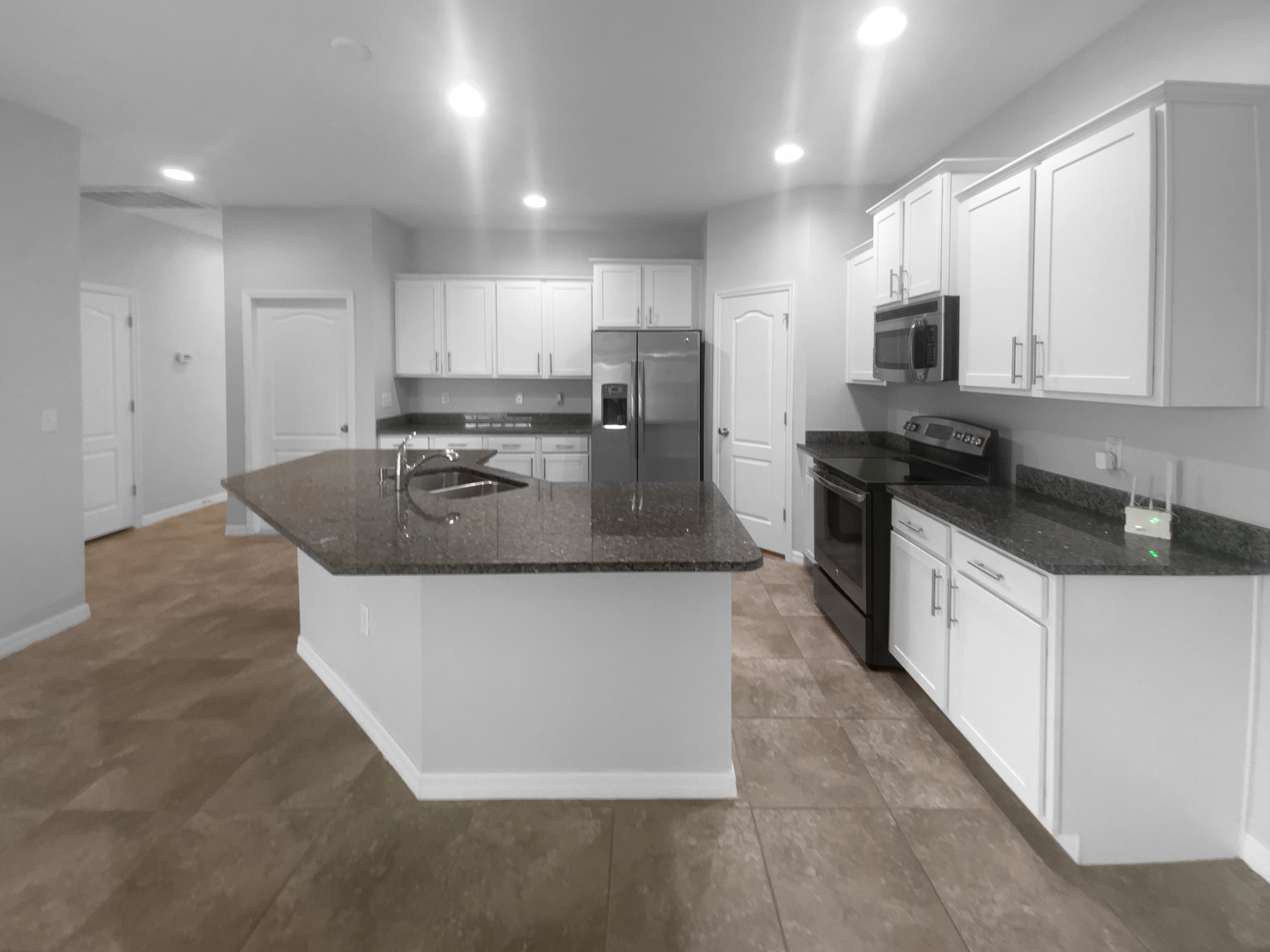 Photo 12 of 25 of 33083 Windelstraw Dr, Wesley Chapel, FL